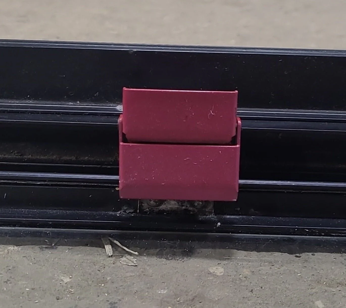 Used Black Radius Emergency Opening Window : 48 1/2" W x 21 3/4" H x 1 3/4" D - Image 8