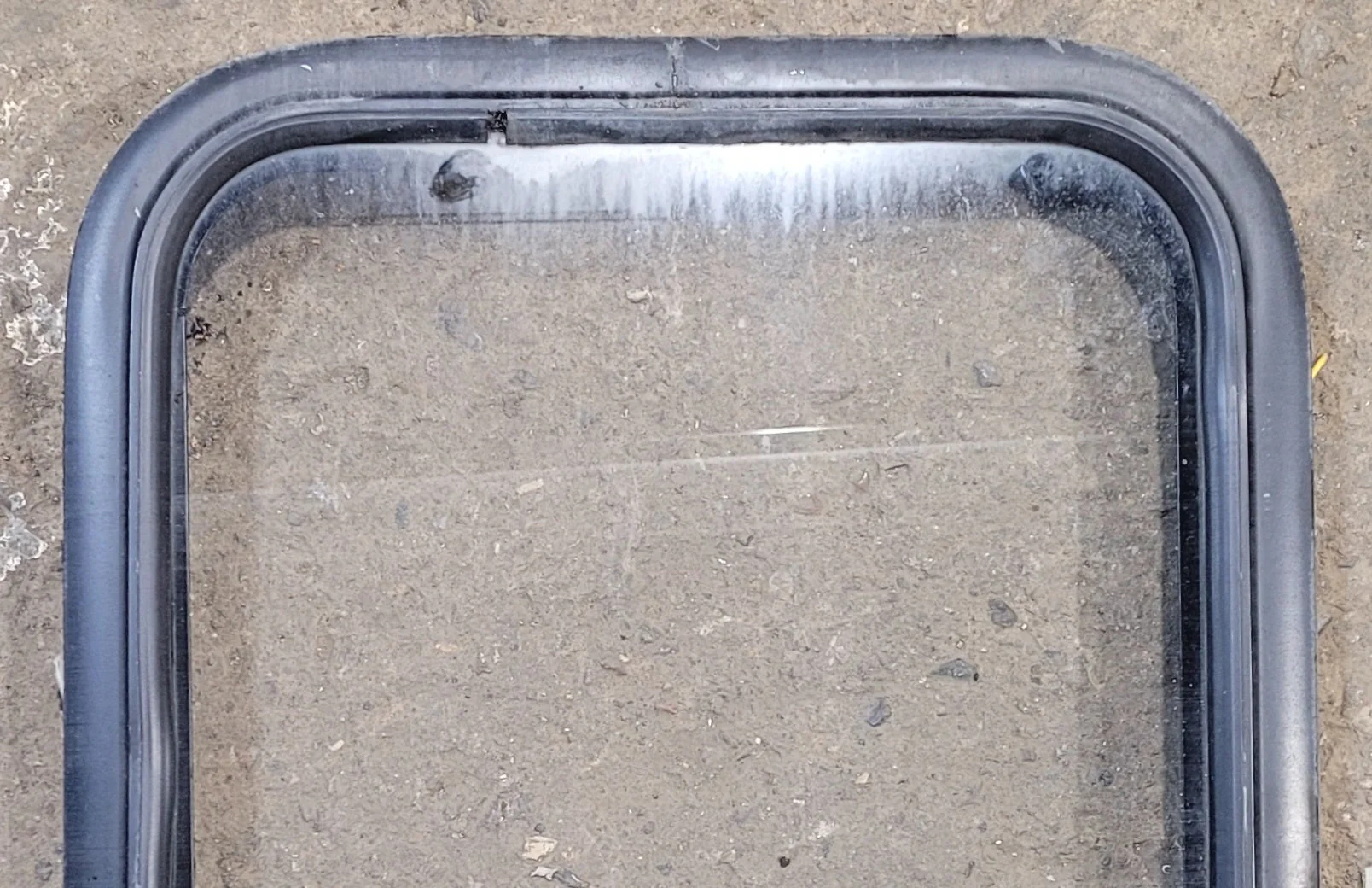 Used Black Radius Non Opening Window : 17 1/4" W x 21 1/4" H x 1 3/4" - Image 3