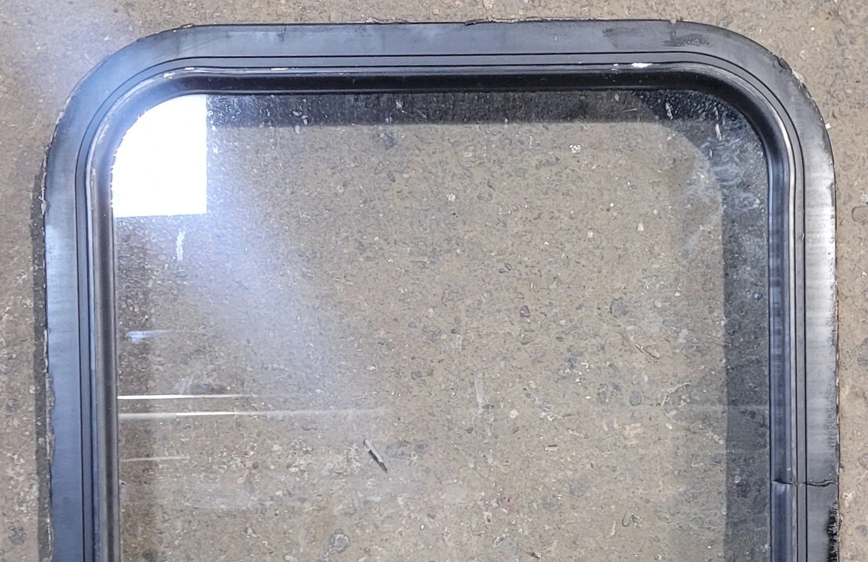 Used Black Radius Non Opening Window : 18 1/4" W x 21 3/4" H x 1 3/4" - Image 2