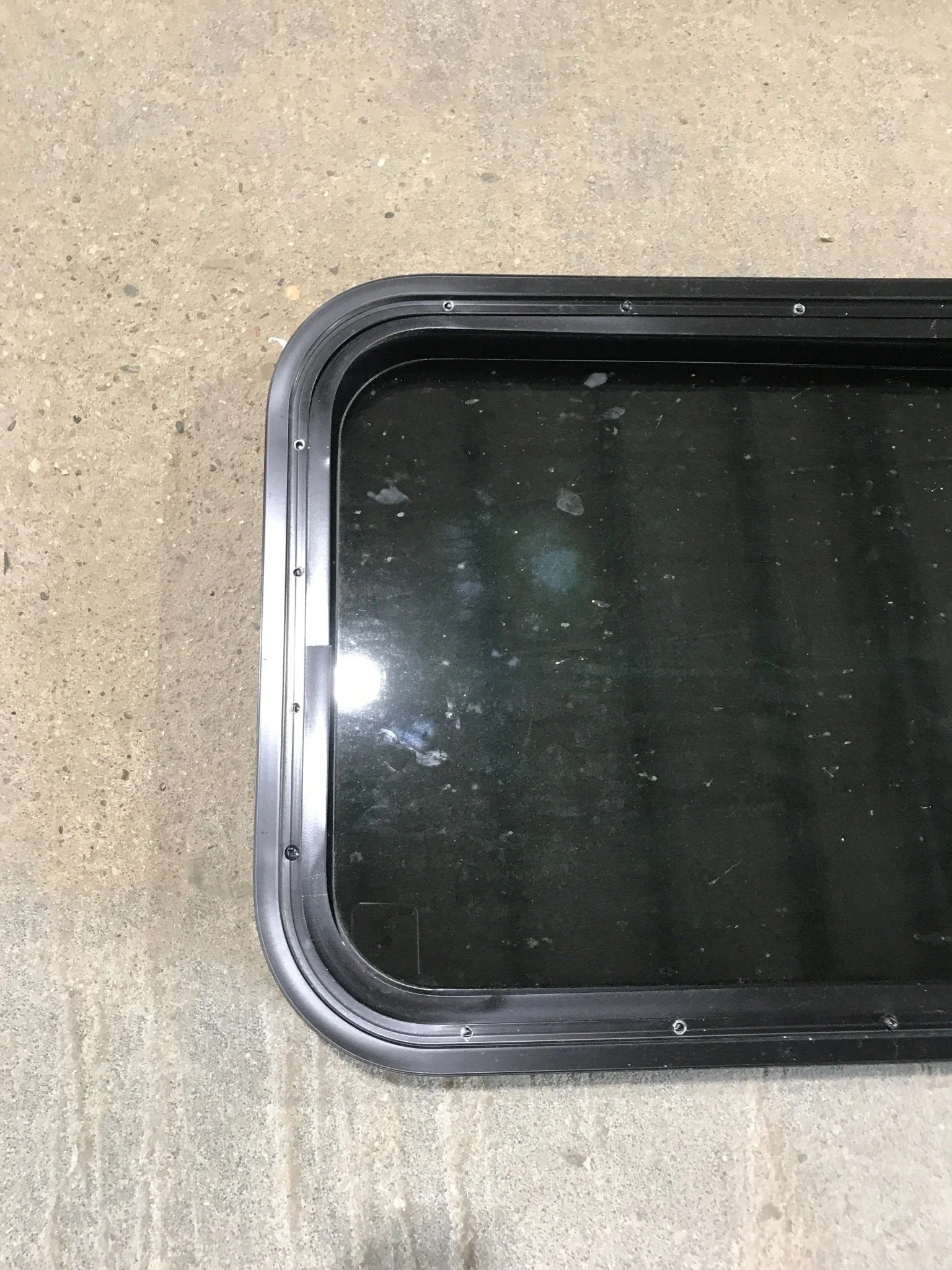 Used Black Radius Non Opening Window : 21 1/2" W x 17 1/2" H x 1 7/8" - Image 5