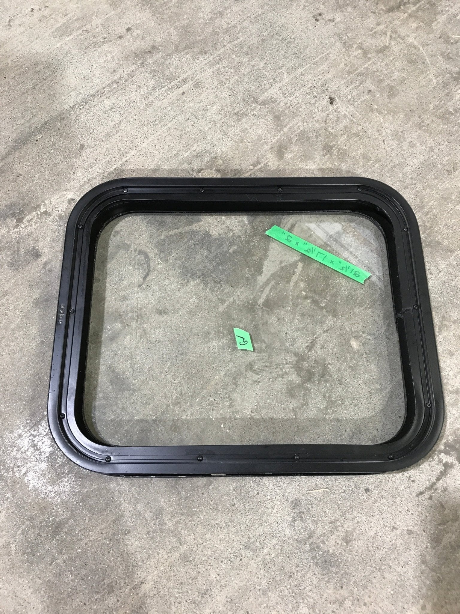 Used Black Radius Non Opening Window : 21 1/2" W X 17 1/2" H X 2" D - Image 4