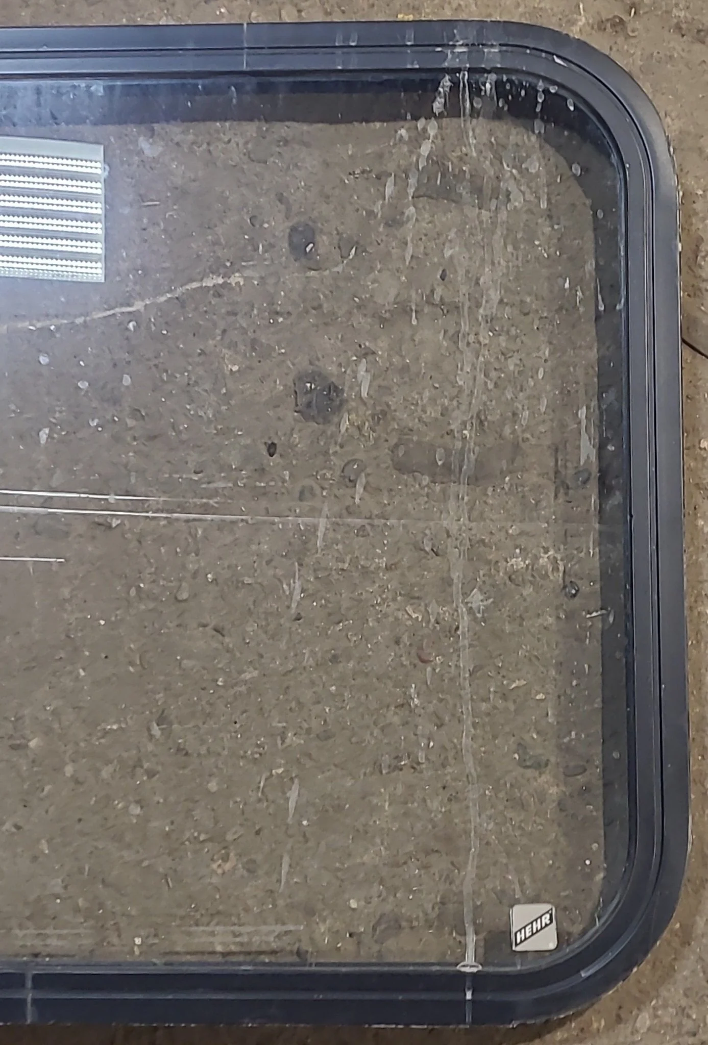 Used Black Radius Non Opening Window : 23 1/2" W x 21 3/4" H x 1 3/4" D - Image 3