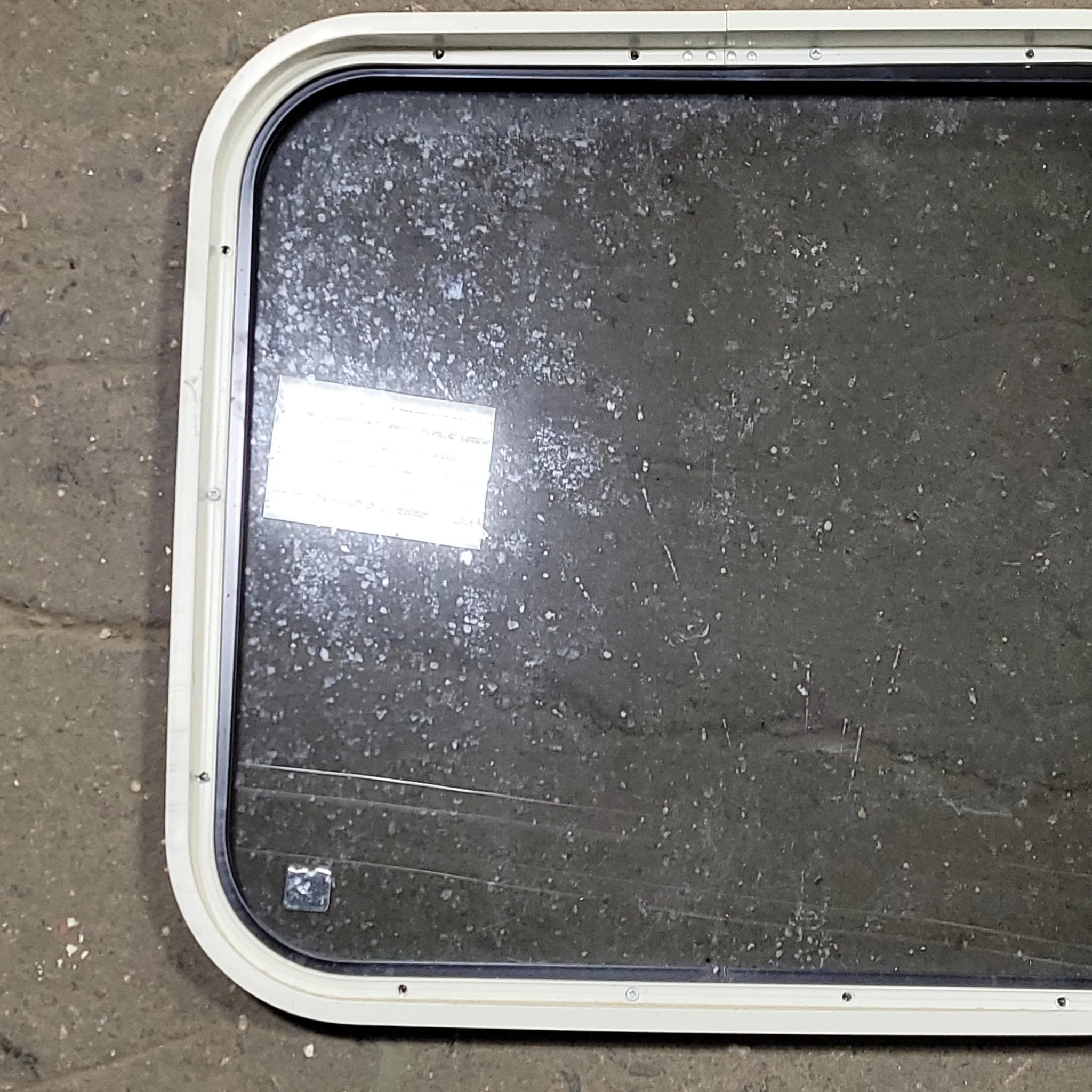 Used Black Radius Non-Opening Window : 23 1/4" W X 21 3/4" H X 1 3/8" D - Image 5