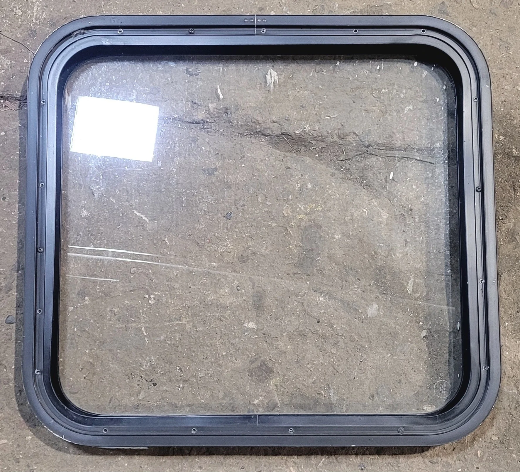 Used Black Radius Non Opening Window : 23 1/4" W x 21 3/4" H x 1 7/8" - Image 5