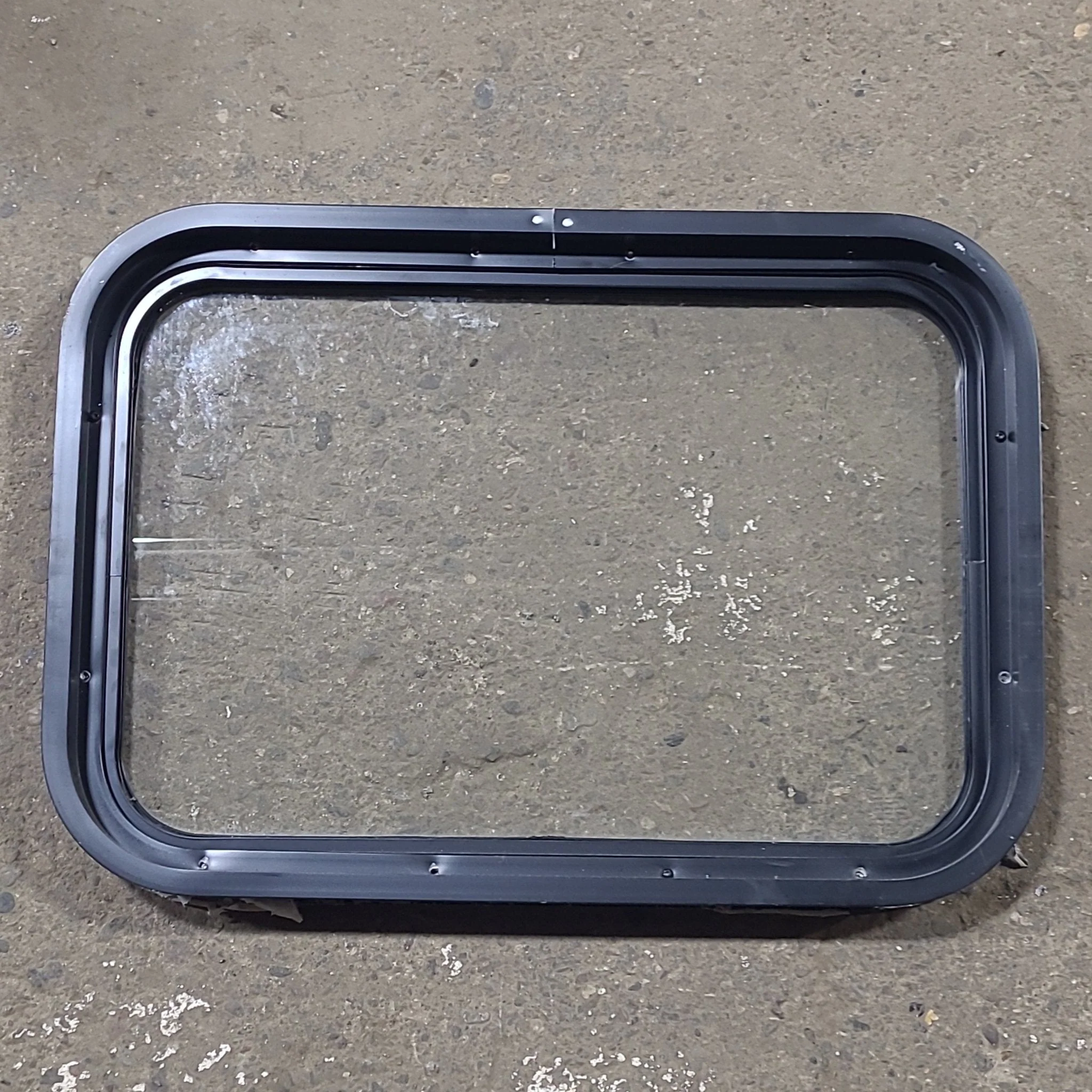 Used Black Radius Non Opening Window : 24 1/4" W x 16 3/4" H x 1 7/8" D - Image 4