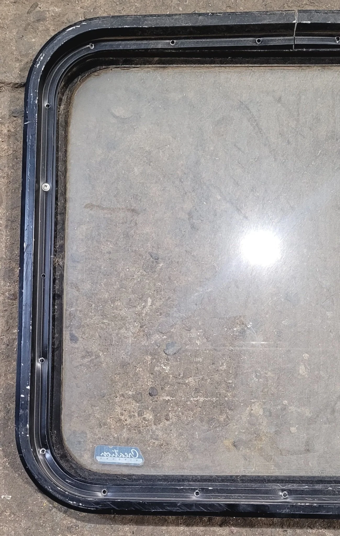 Used Black Radius Non-Opening Window : 23 1/4" W x 21 1/2" H x 1 7/8" D - Image 5