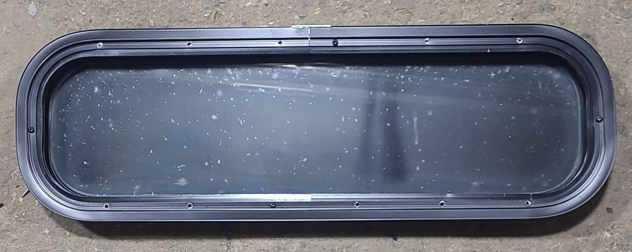 Used Black Radius Non Opening Window : 29 3/8" W x 8 1/2" H x 1 3/4" D - Image 4