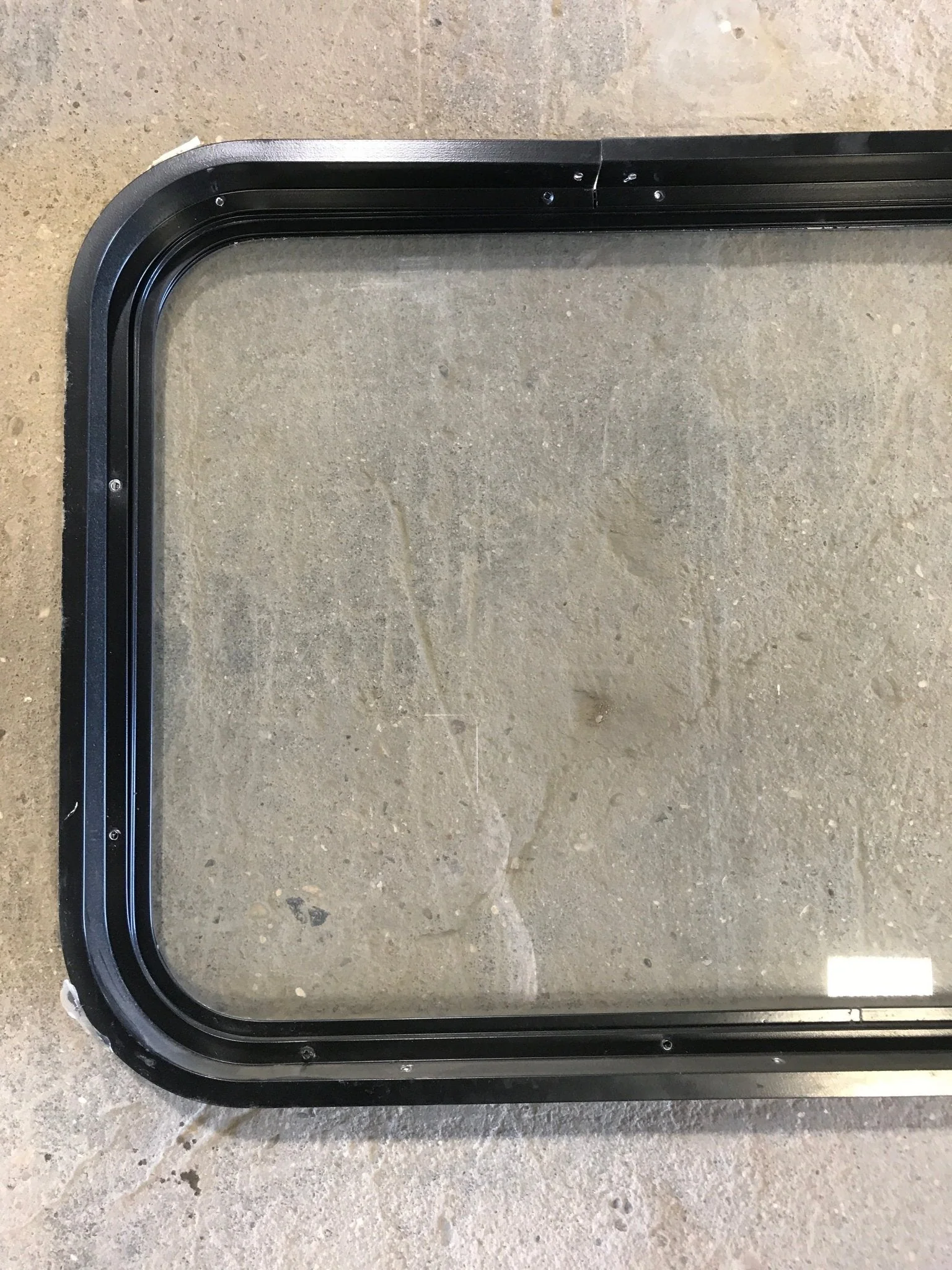 Used Black Radius Non-Opening Window : 32" W X 19 1/2" H X 2" D - Image 5