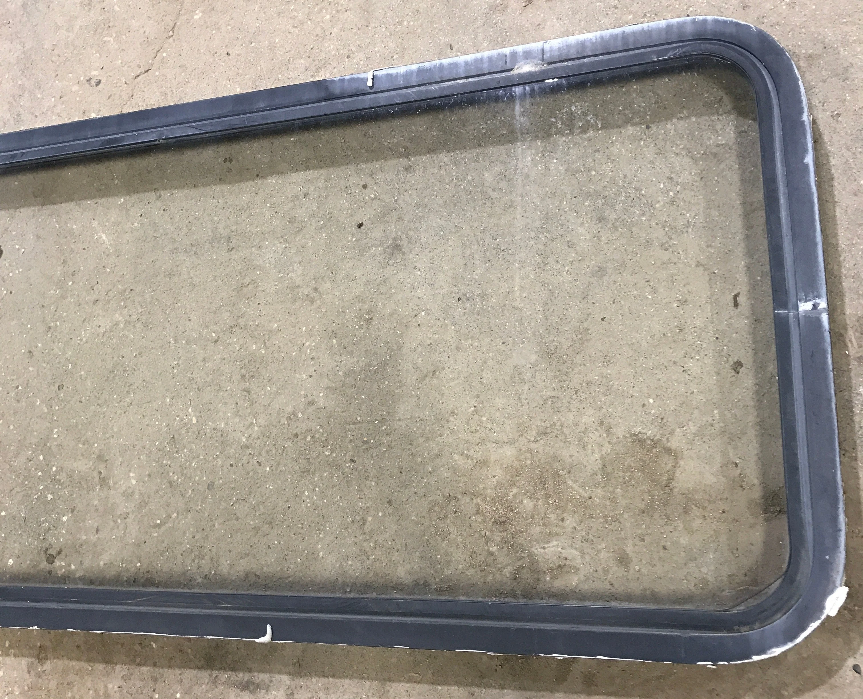 Used Black Radius Non Opening Window : 60" W x 21 1/2" H x 1 7/8" D - Image 4
