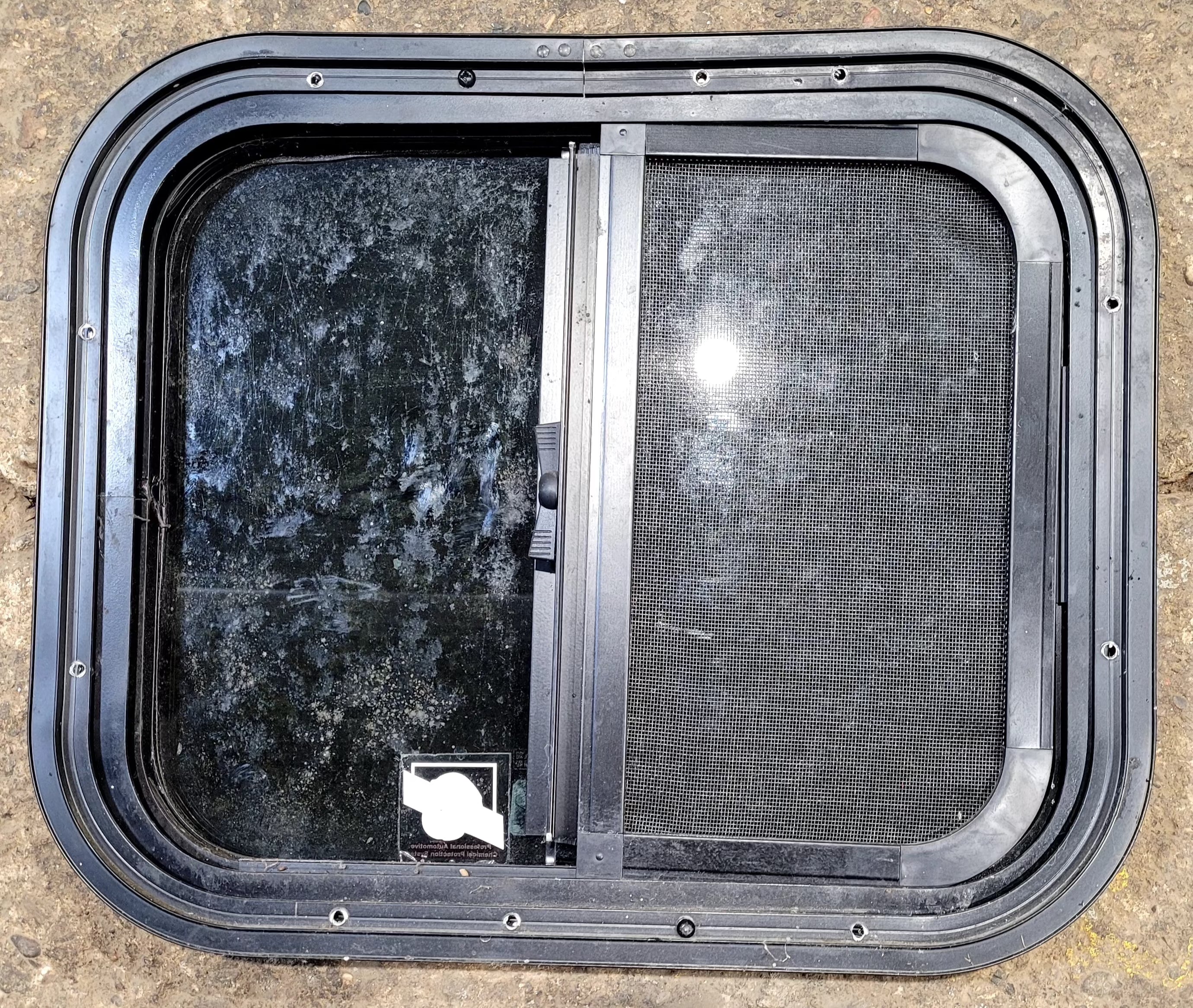 Used Black Radius Opening Window : 17 1/2" W x 14 1/4" H x 1 1/4" D - Image 4