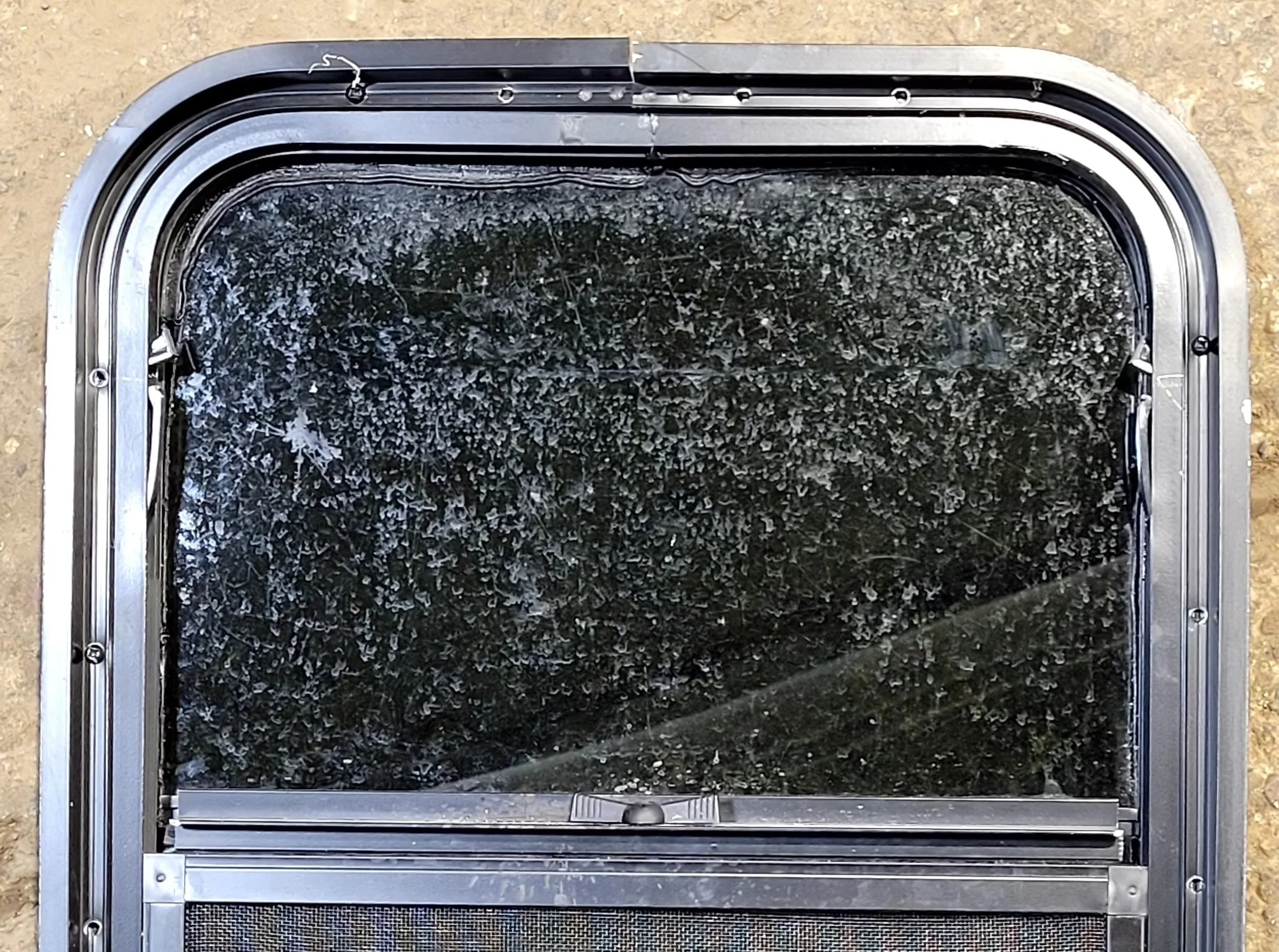 Used Black Radius Opening Window : 17 1/2" W x 21 1/2" H x 1 3/4" D - Image 6