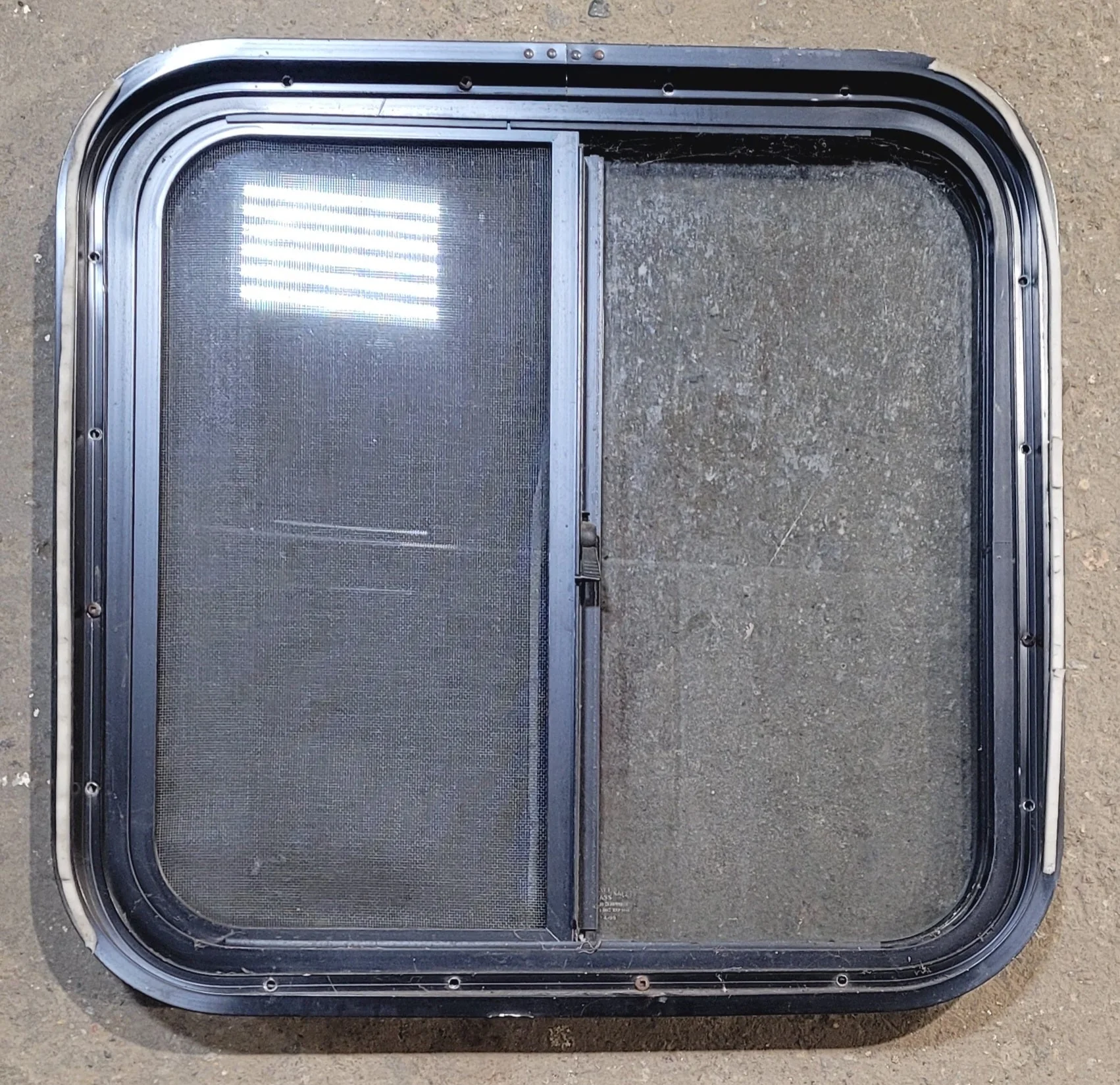 Used Black Radius Opening Window : 20 3/4" W x 20" H x 1 3/4" - Image 5