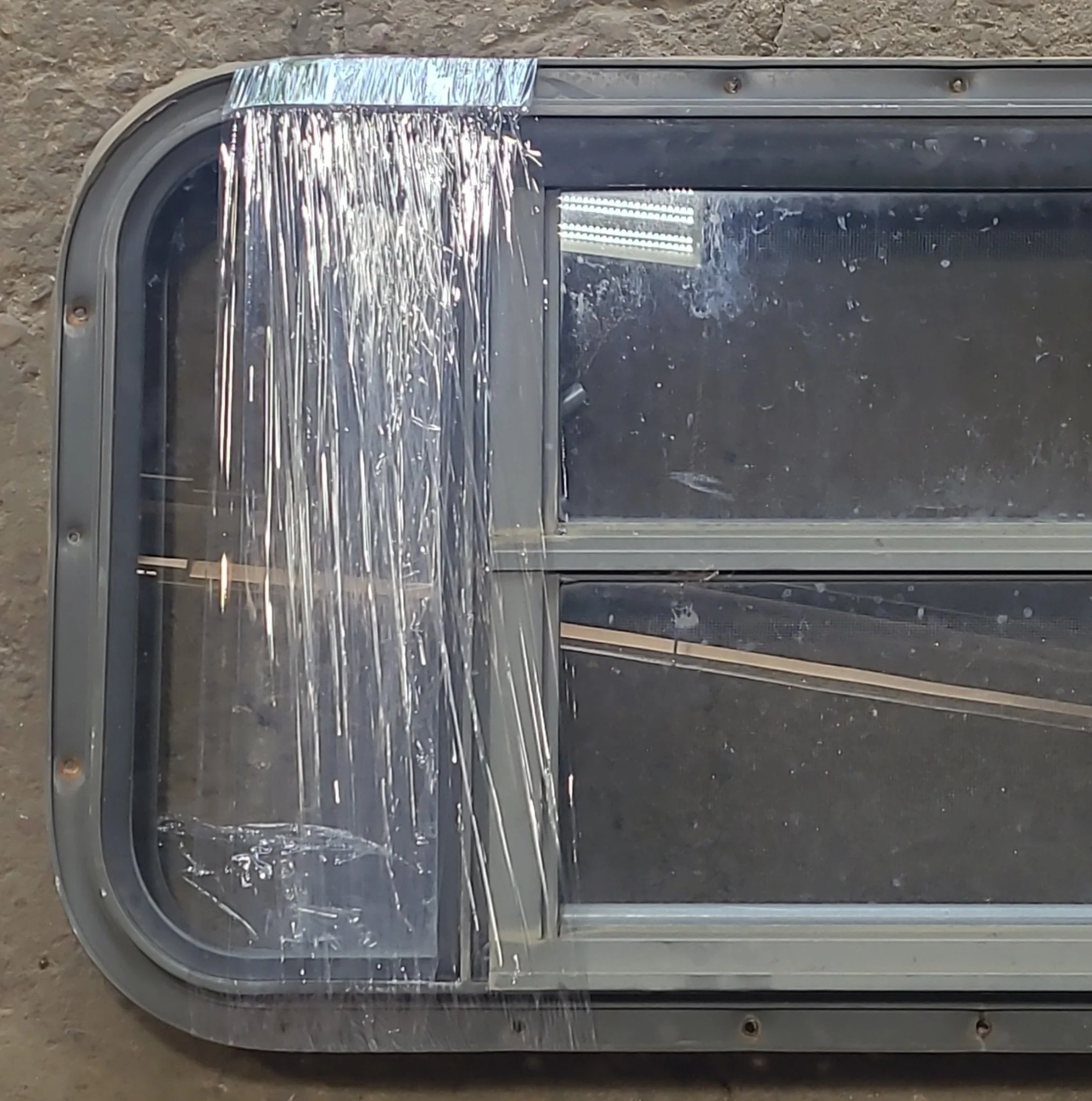 Used Black Radius Opening Window : 31 3/4" W x 16 1/2" H x 1 7/8" D - Image 2