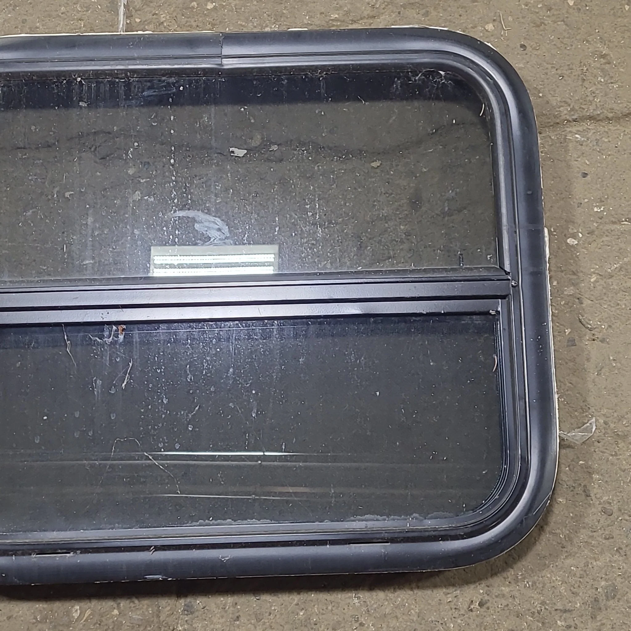 Used Black Radius Opening Window : 23 1/2" W x 19 1/2" H x 1 3/4" D - Image 3