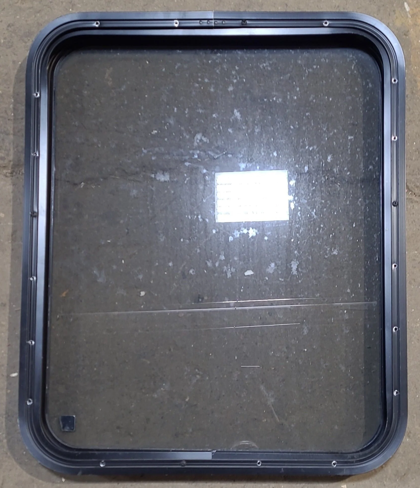 Used Black Radius Non Opening Window : 23 1/2" W x 28 3/4" H x 1 3/4" D - Image 5