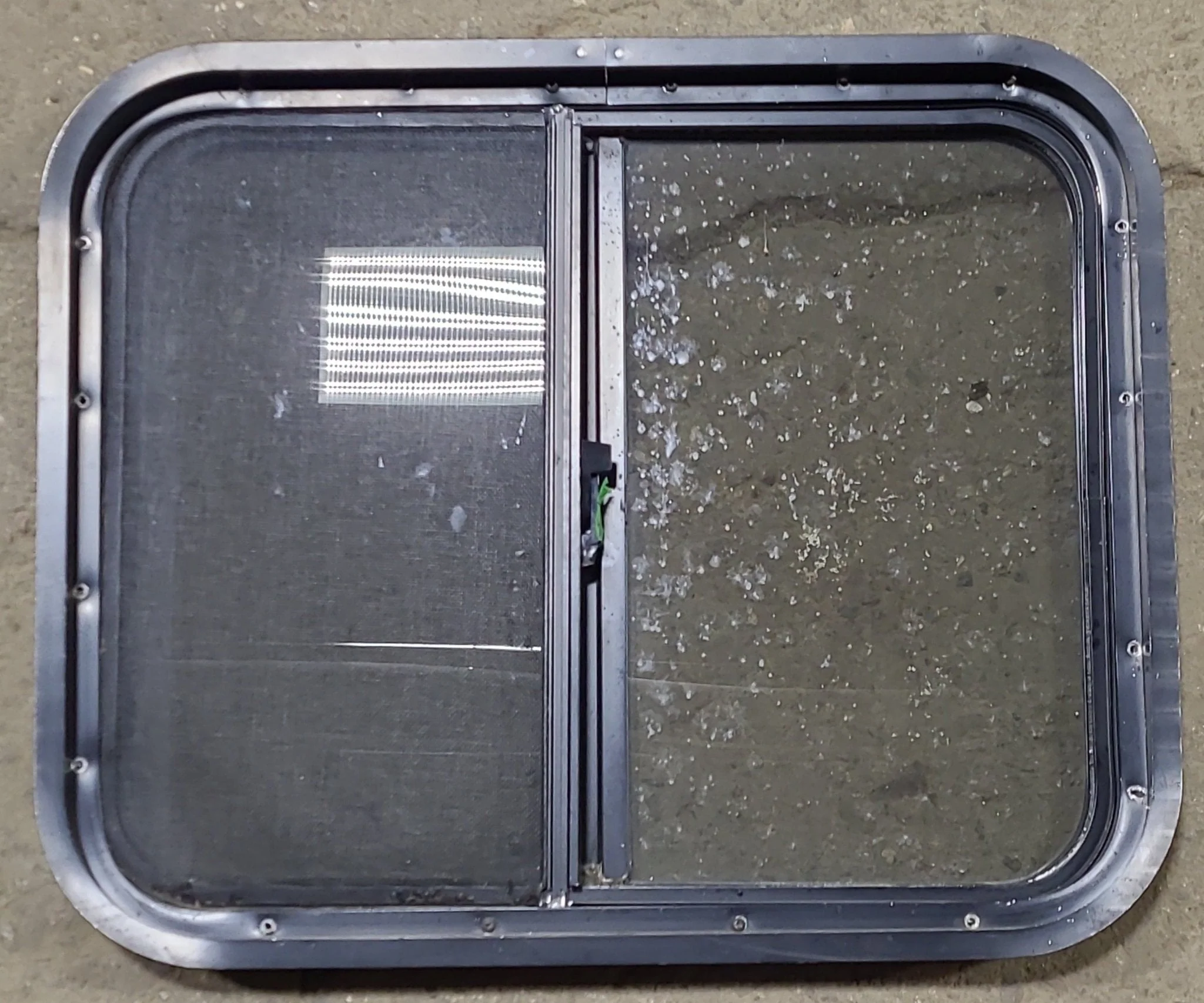 Used Black Radius Opening Window : 24 1/4" W x 19 3/4" H x 1 3/4" D - Image 5