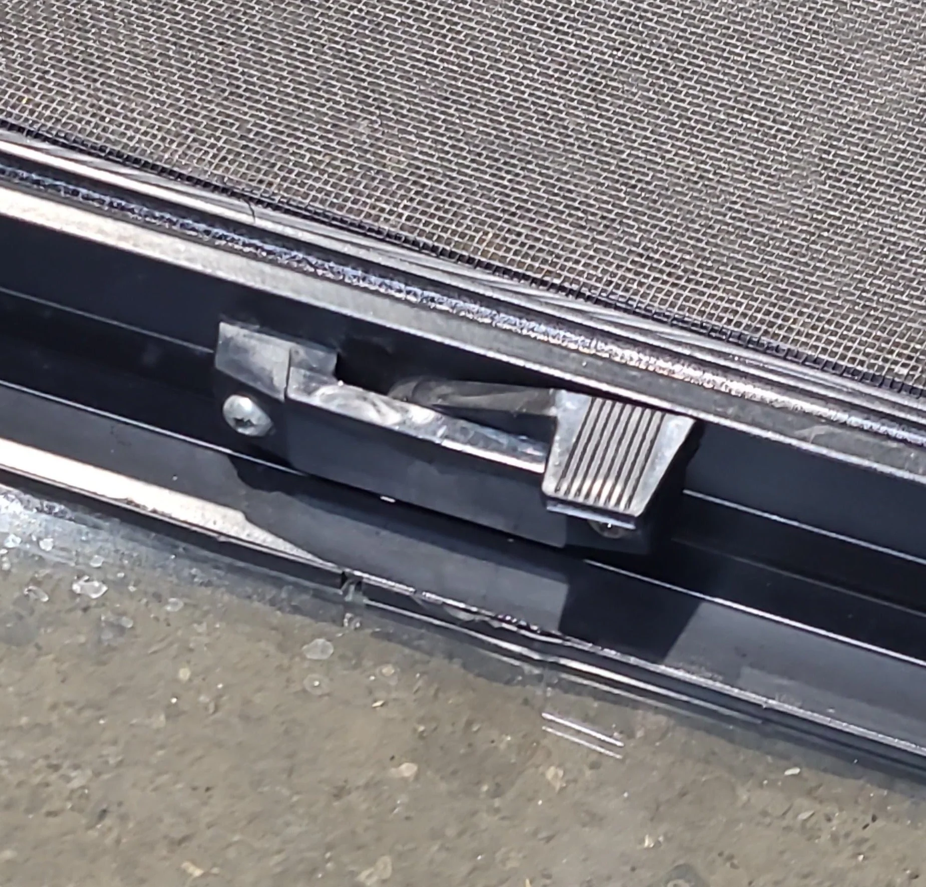 Used Black Radius Opening Window : 24 1/4" W x 19 3/4" H x 1 7/8" D - Image 8