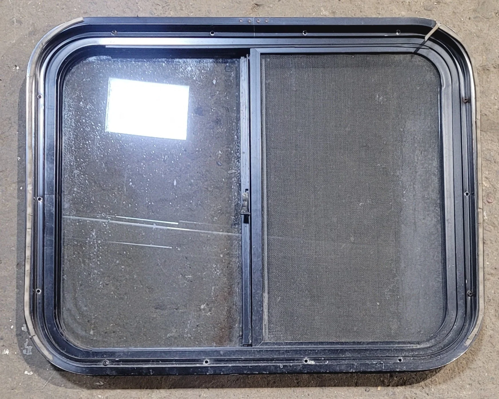 Used Black Radius Opening Window : 25 1/2" W x 20" H x 1 3/4" - Image 5
