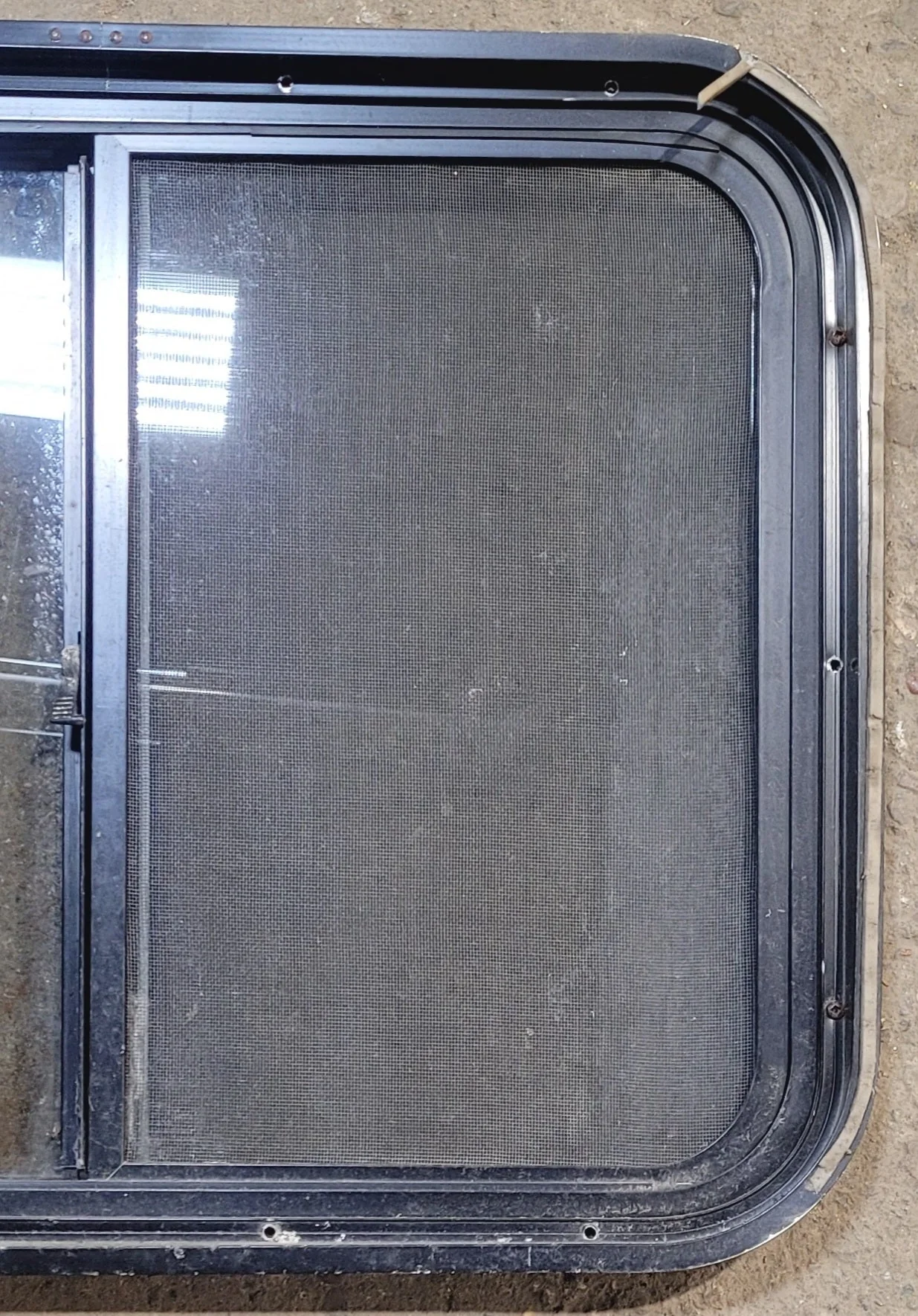 Used Black Radius Opening Window : 25 1/2" W x 20" H x 1 3/4" - Image 6