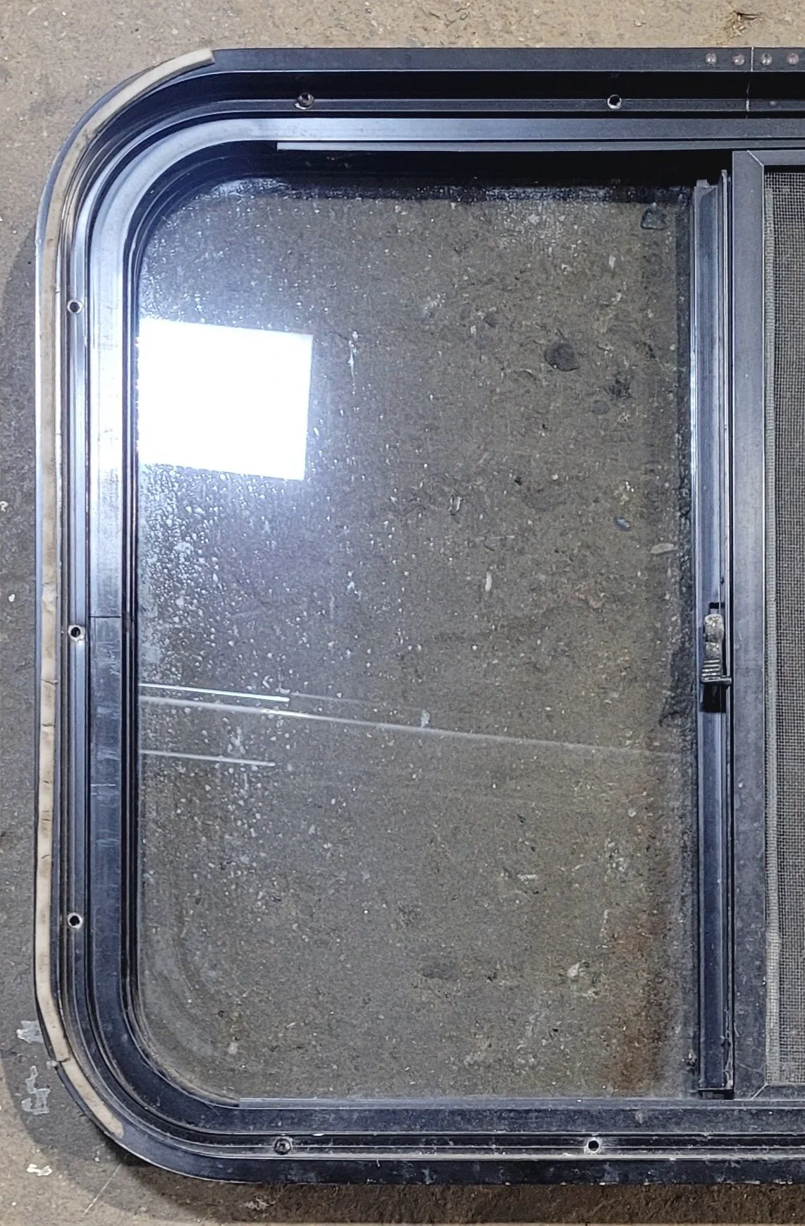 Used Black Radius Opening Window : 25 1/2" W x 20" H x 1 3/4" - Image 7