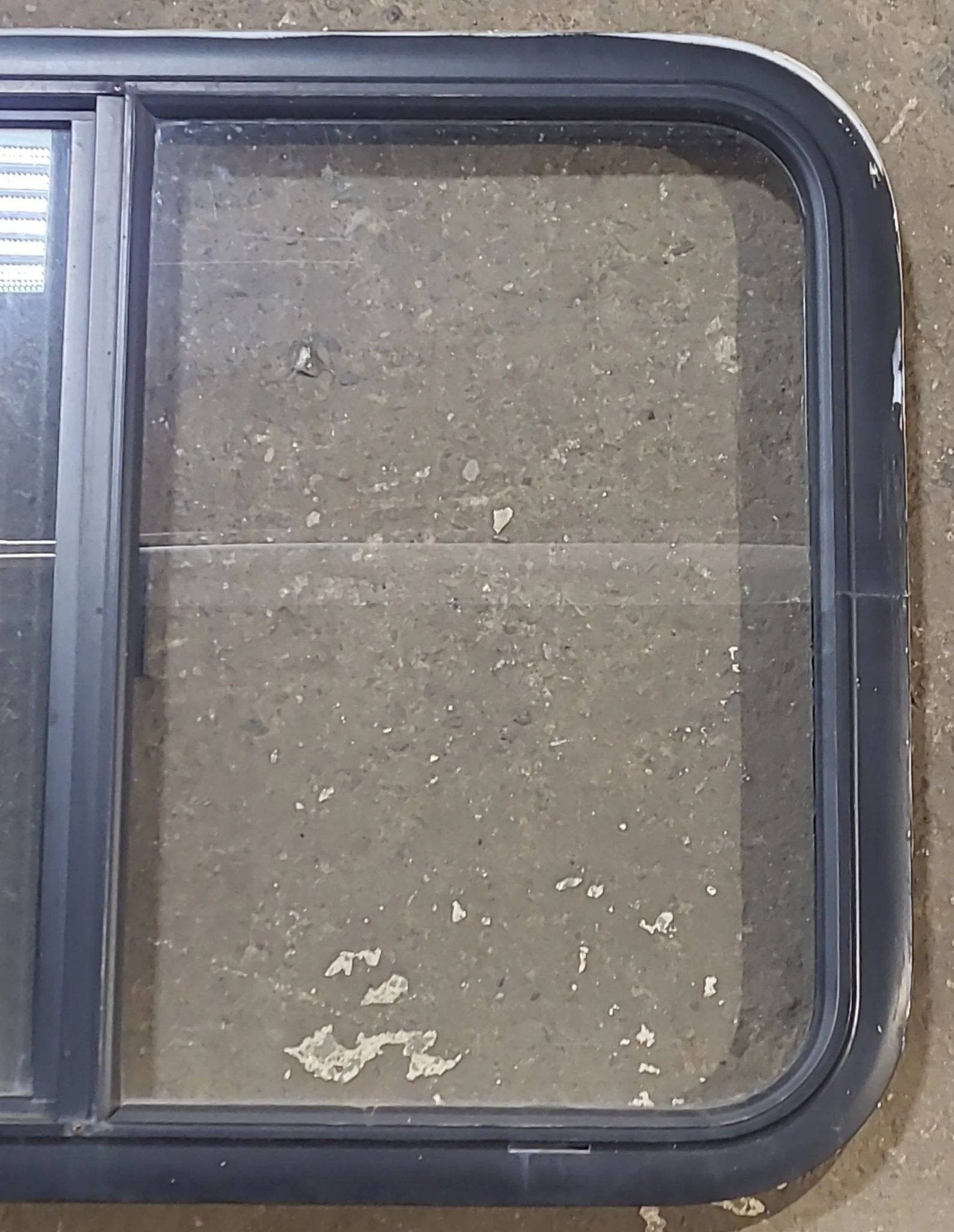 Used Black Radius Opening Window : 29 1/2" W x 21 1/2" H x 1 1/4" D - Image 3
