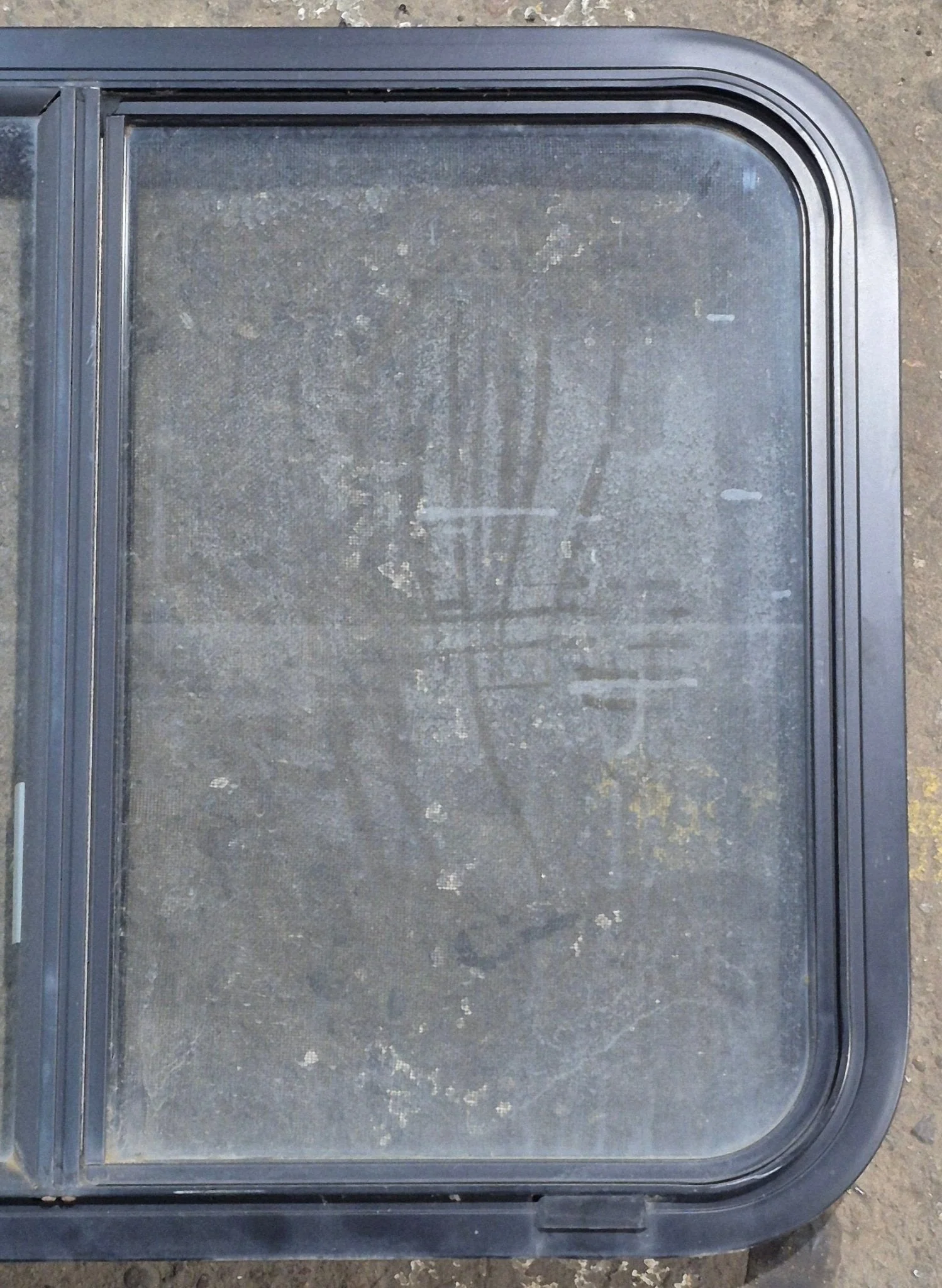 Used Black Radius Opening Window : 29 1/4" W x 21 1/4" H x 1 3/4" D - Image 3