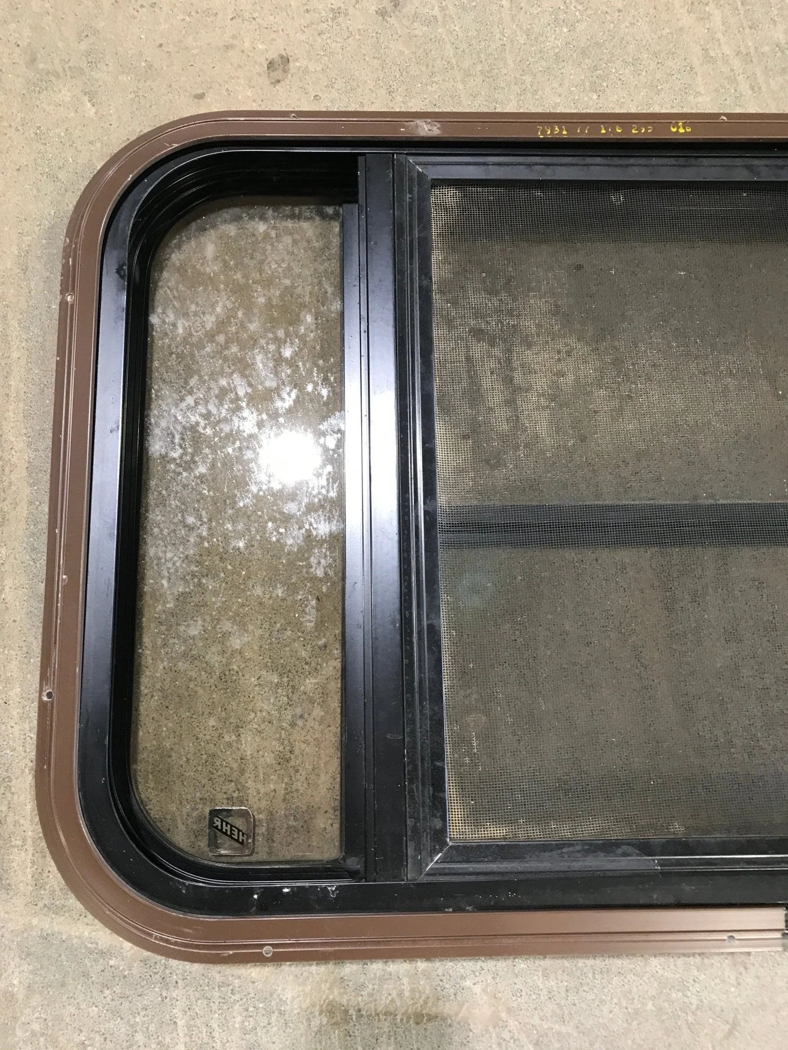 Used Black Radius Opening Window : 30 1/2" W x 18 3/4" H x 1 1/2" D - Image 5