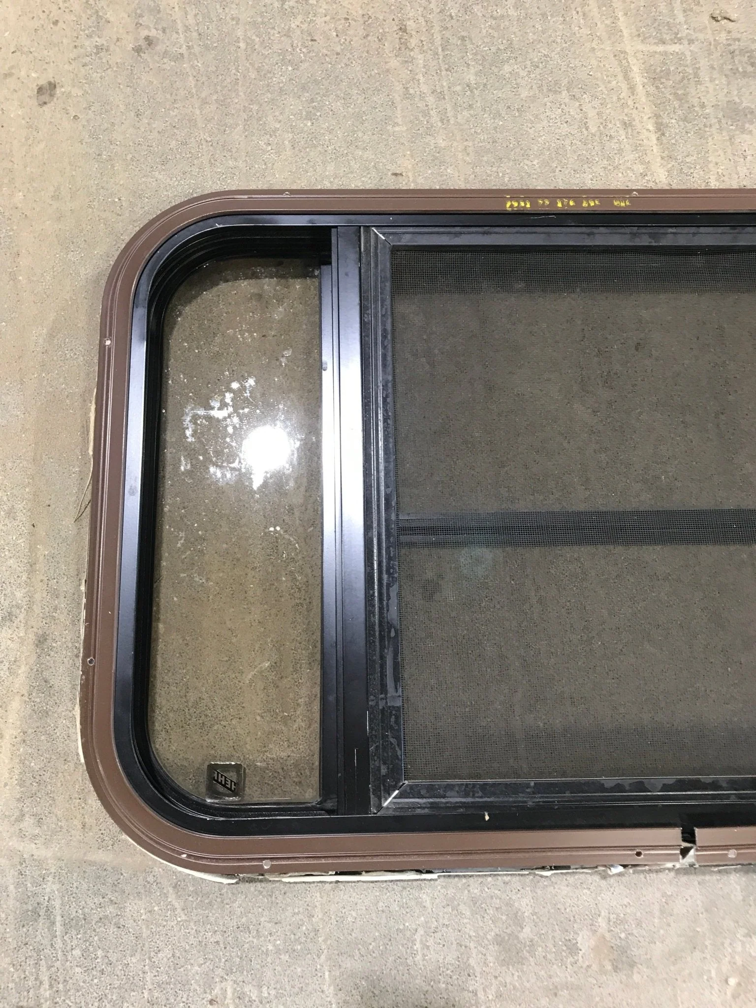 Used Black Radius Opening Window : 30 1/2" W x 18 3/4" H x 1 1/2" D - Image 5