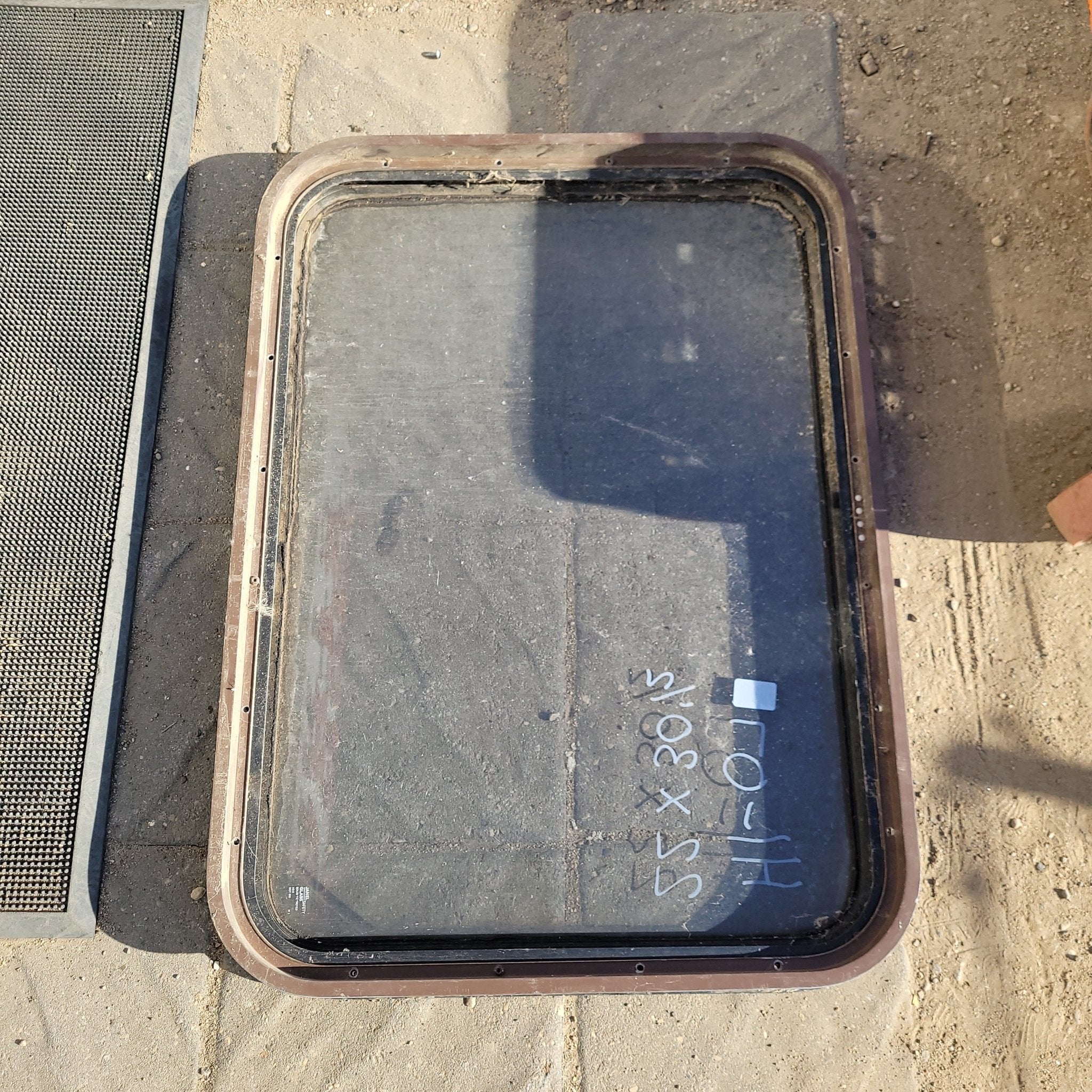 Used Black Radius Non-Opening Window : 30 1/2 X 22 X 2" D - Image 3