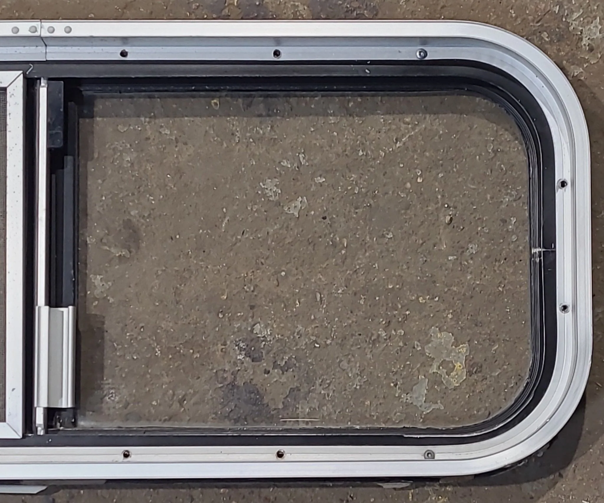 Used Black Radius Opening Window : 30 1/4" W x 11 3/4" H x 1 3/4" D - Image 6