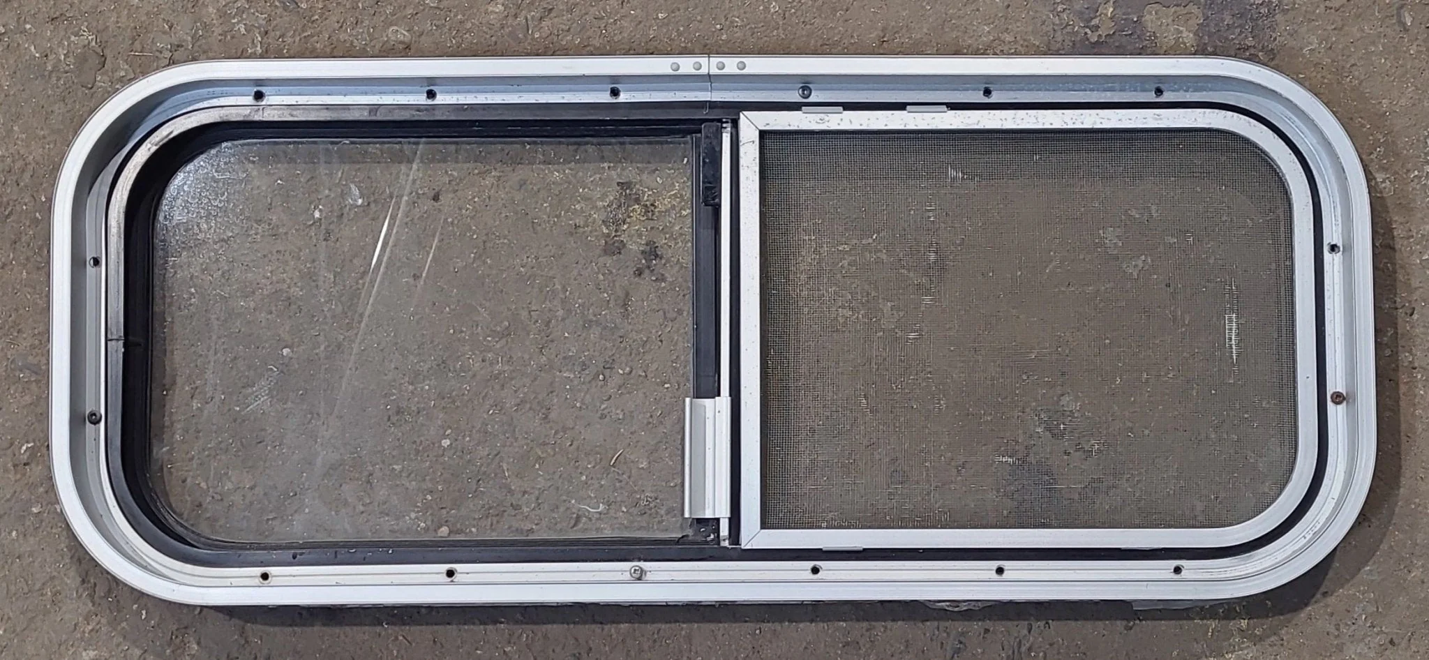 Used Black Radius Opening Window : 30 1/4" W x 11 3/4" H x 1 3/4" D - Image 4