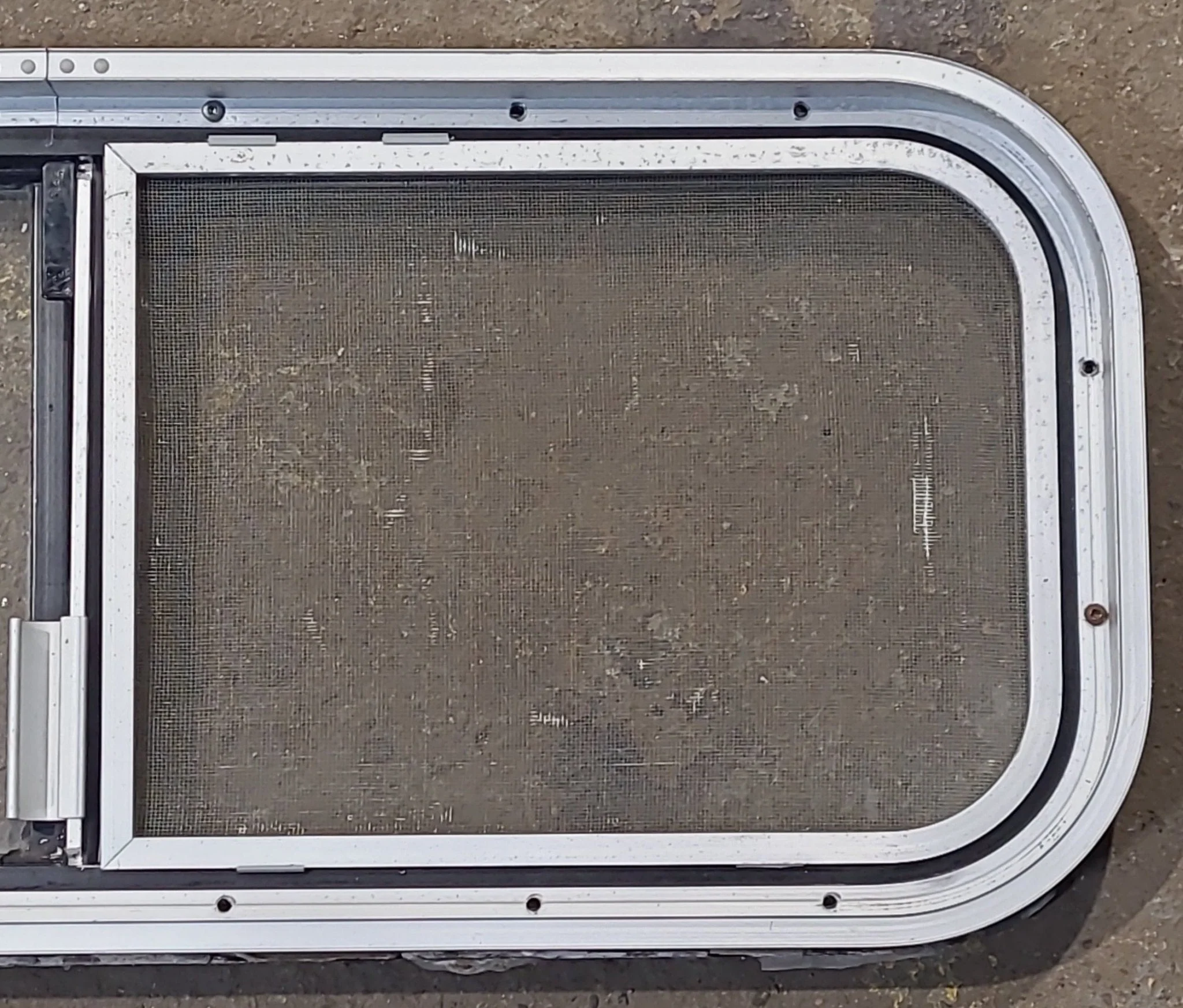 Used Black Radius Opening Window : 30 1/4" W x 11 3/4" H x 1 3/4" D - Image 5