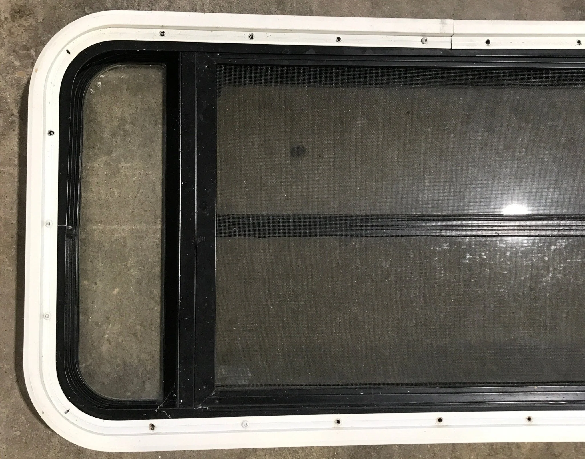 Used Black Radius Opening Window : 35" W x 17 1/4" H x 1 7/8" D - Image 5