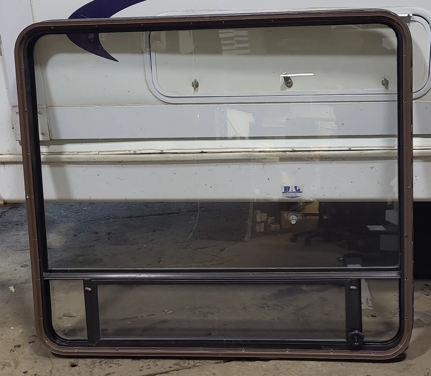 Used Black Radius Opening Window : 47 1/2" W x 41 3/4" H x 1 3/4" D - Image 4