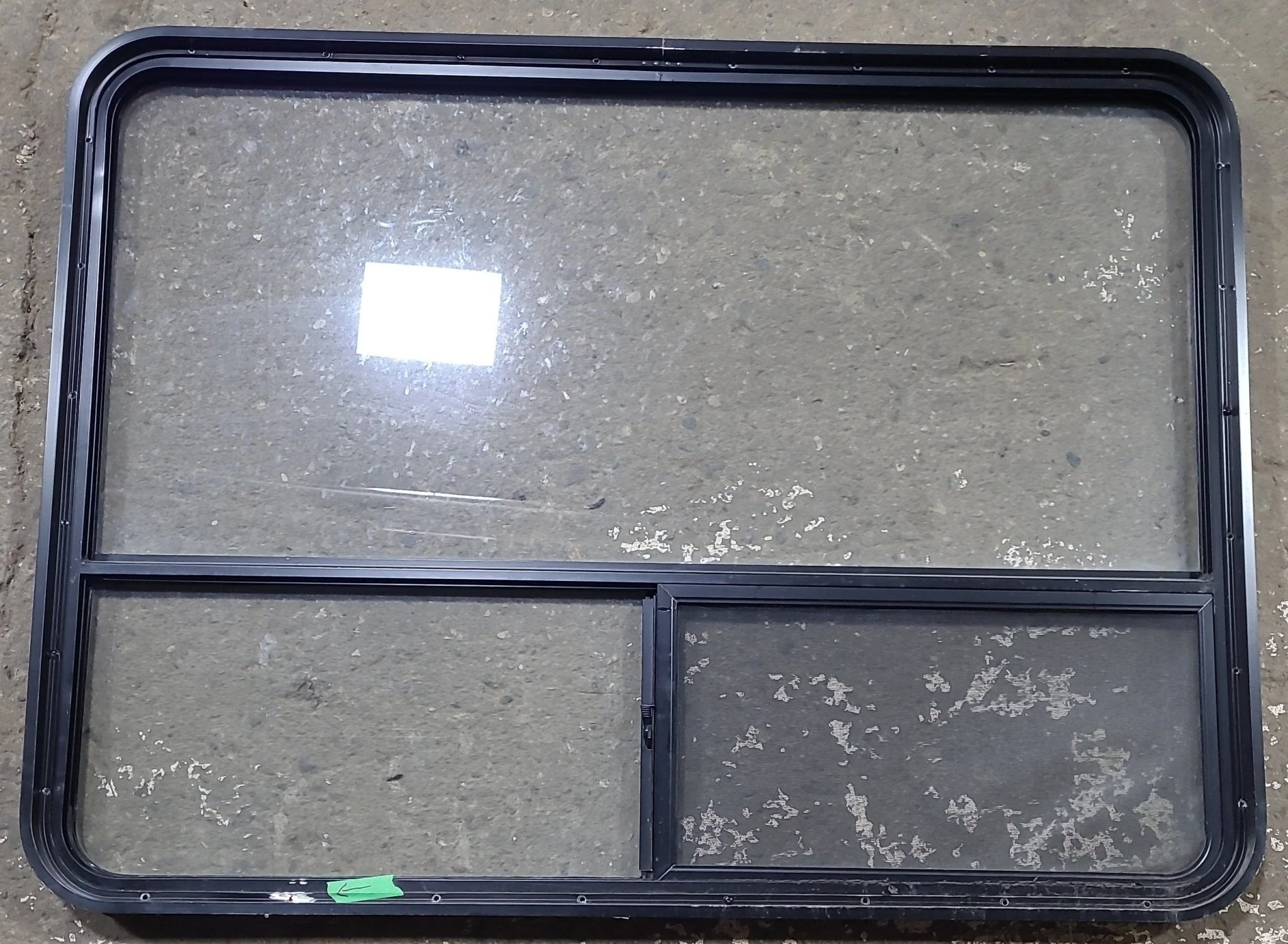 Used Black Radius Opening Window : 48 1/4" W x 35 3/4" H x 1 3/4" D - Image 4