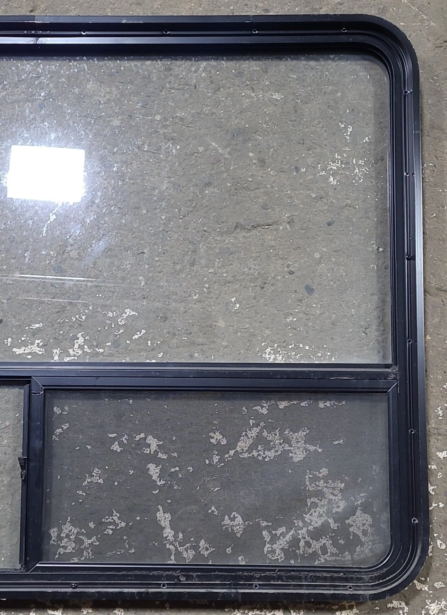 Used Black Radius Opening Window : 48 1/4" W x 35 3/4" H x 1 3/4" D - Image 5