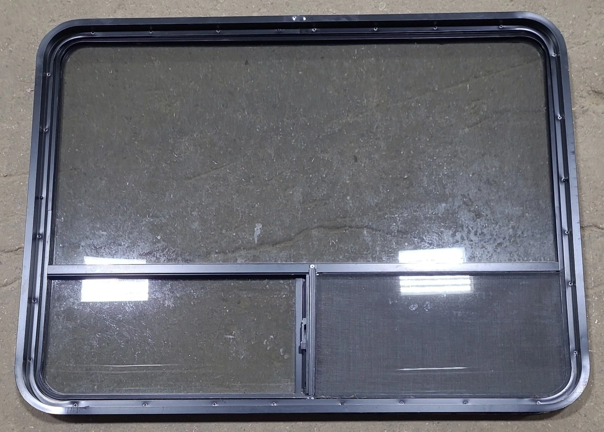 Used Black Radius Opening Window : 48 1/4" W x 35 3/4" H x 1 3/4" D - Image 4