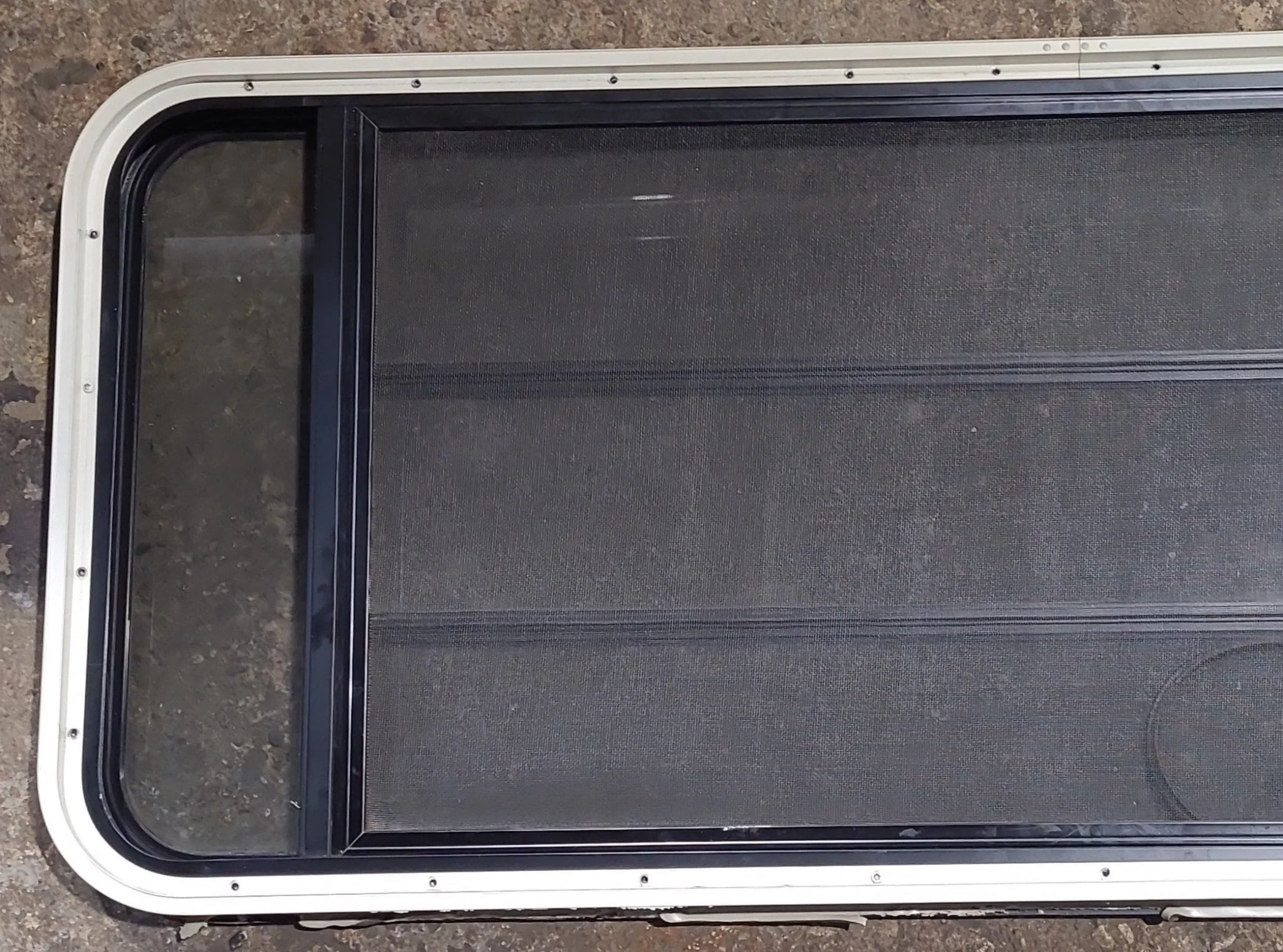 Used Black Radius Opening Window : 53 1/2" W x 21 3/4" H x 1 7/8" D - Image 5