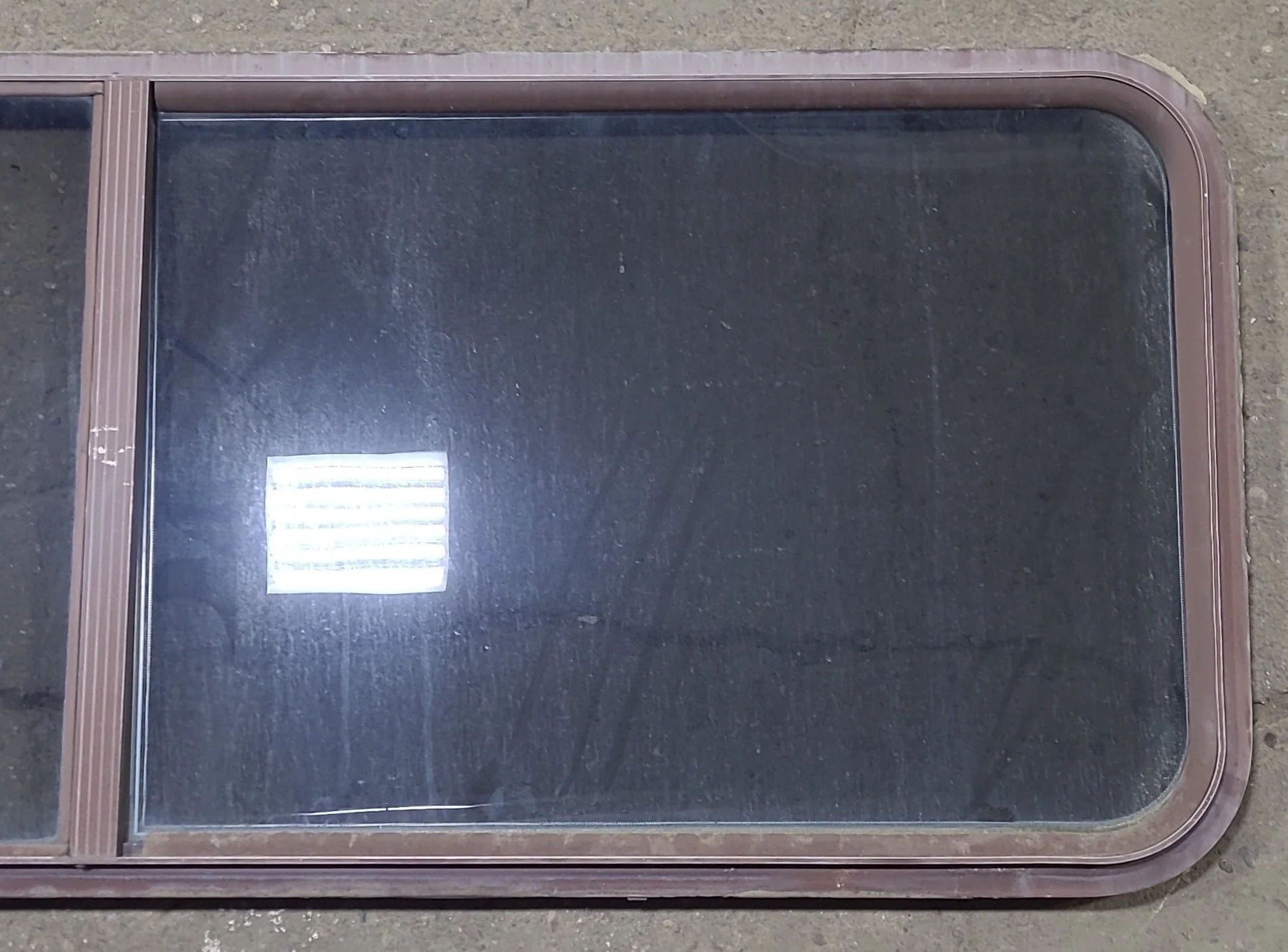 Used Black Radius Opening Window : 60 1/4" W x 21 3/4" H x 1 3/8" D - Image 2
