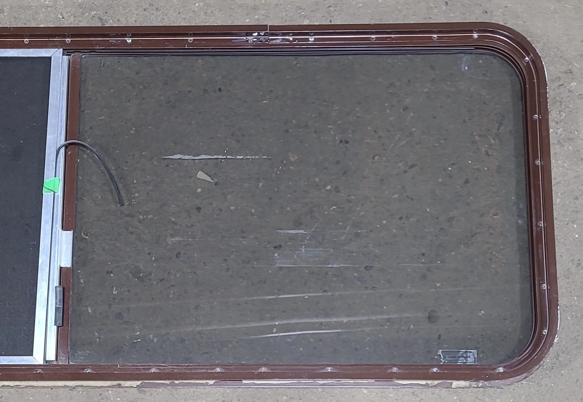 Used Black Radius Opening Window : 60 1/4" W x 21 3/4" H x 1 3/8" D - Image 6