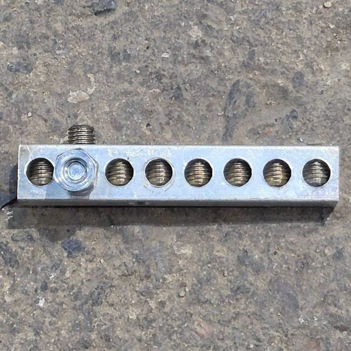 Used Breaker Bus Bar - Ground