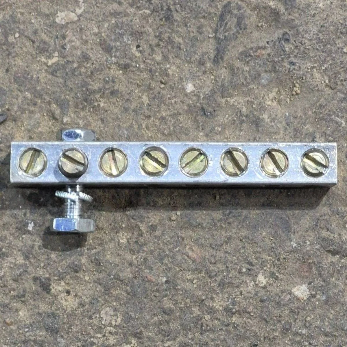Used Breaker Bus Bar - Ground - Image 2