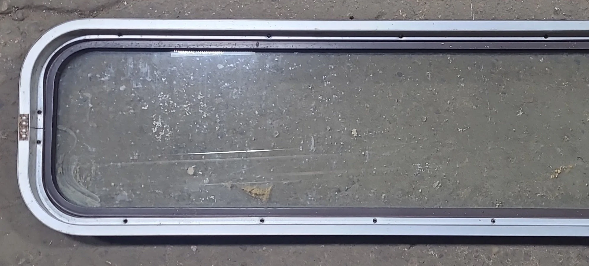 Used Brown Radius Non Opening Window : 47" W x 10 3/4" H x 1 5/8" D - Image 6