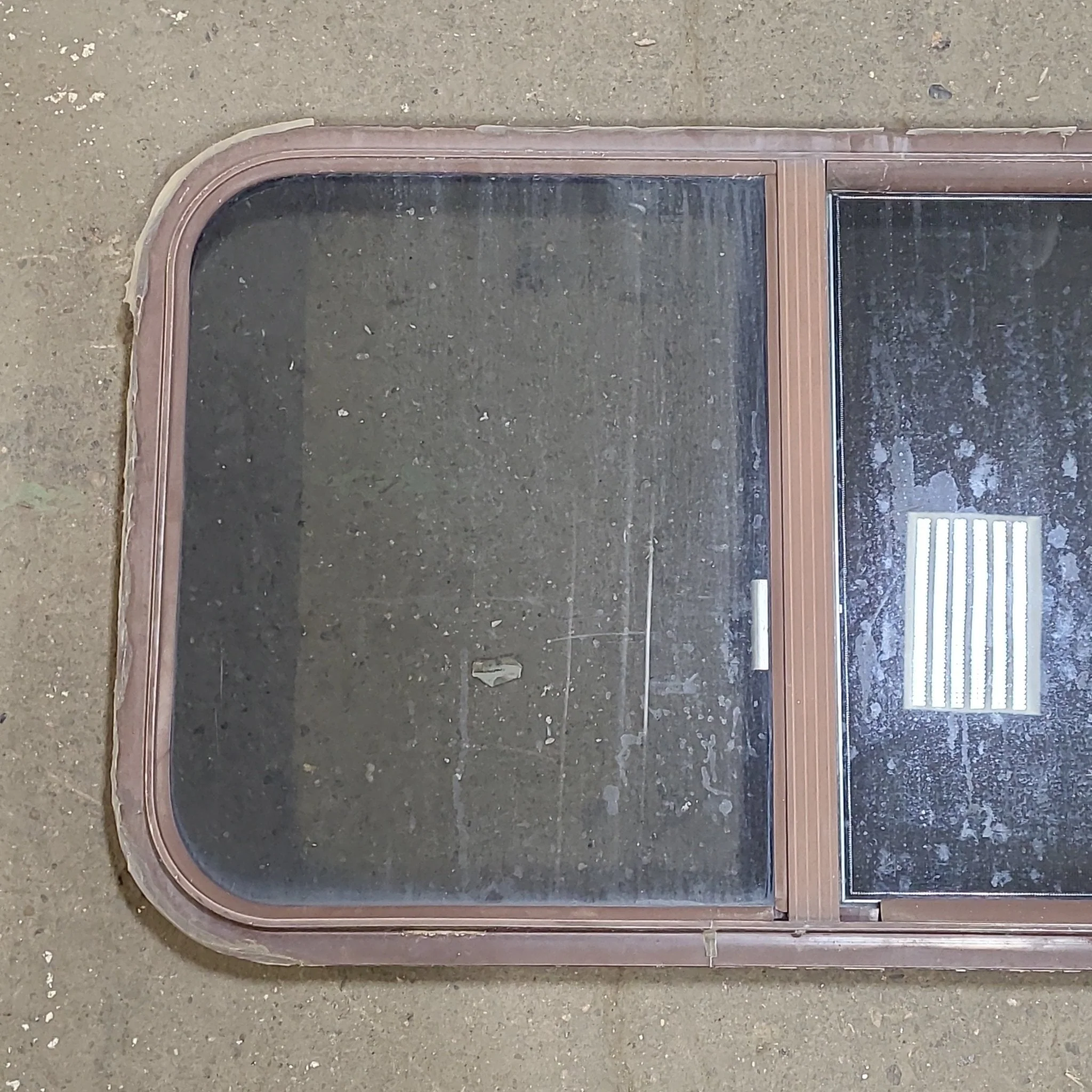 Used Brown Radius Opening Window : 31 3/4" W X 19 7/8" H X 2" D - Image 2