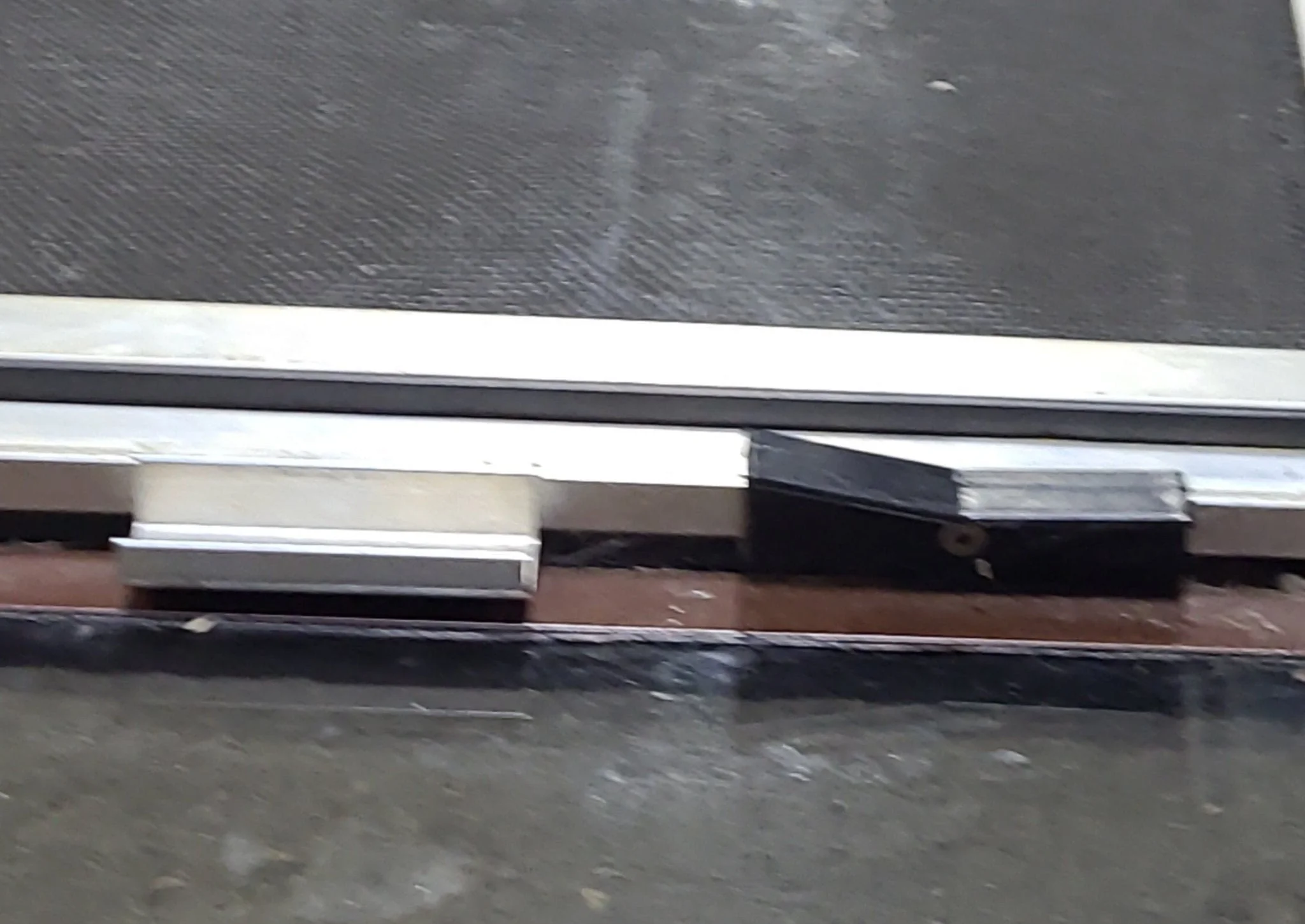 Used Brown Radius Opening Window : 51 3/4" W X 21 3/4" H X 2" D - Image 7