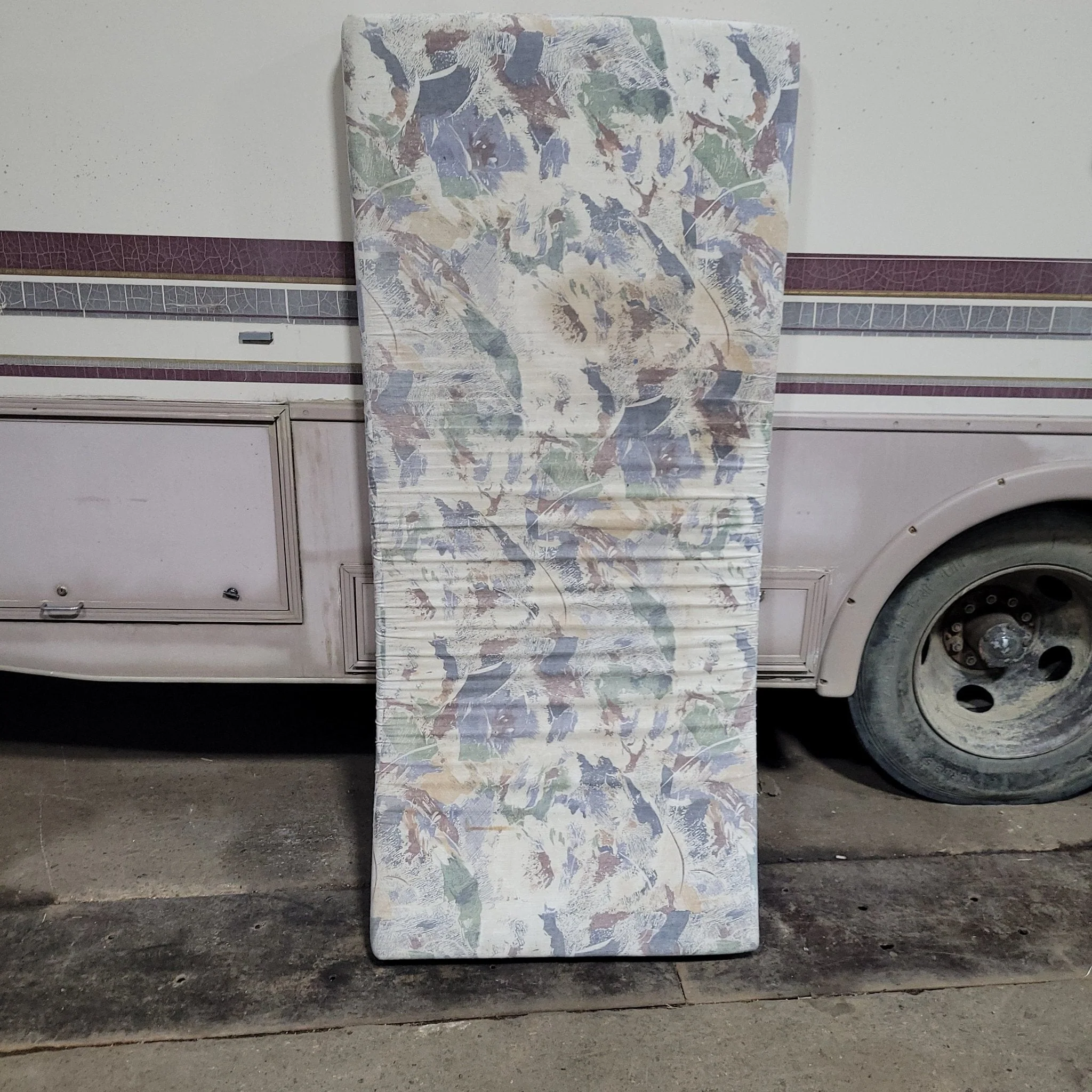 Used Bunk Mattress 72 1/2" X 31 1/2" X 4" D - Image 2