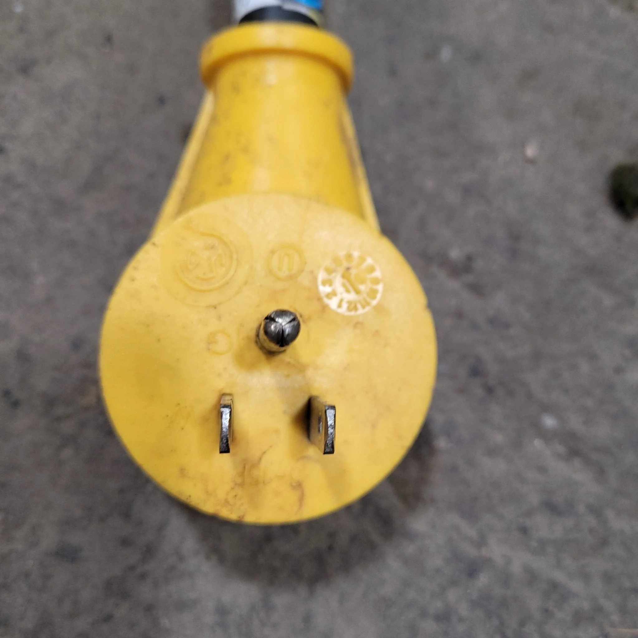 Used Camco 15AM/30AF Power Grip Dogbone - 12" 125V/1875W - Image 4
