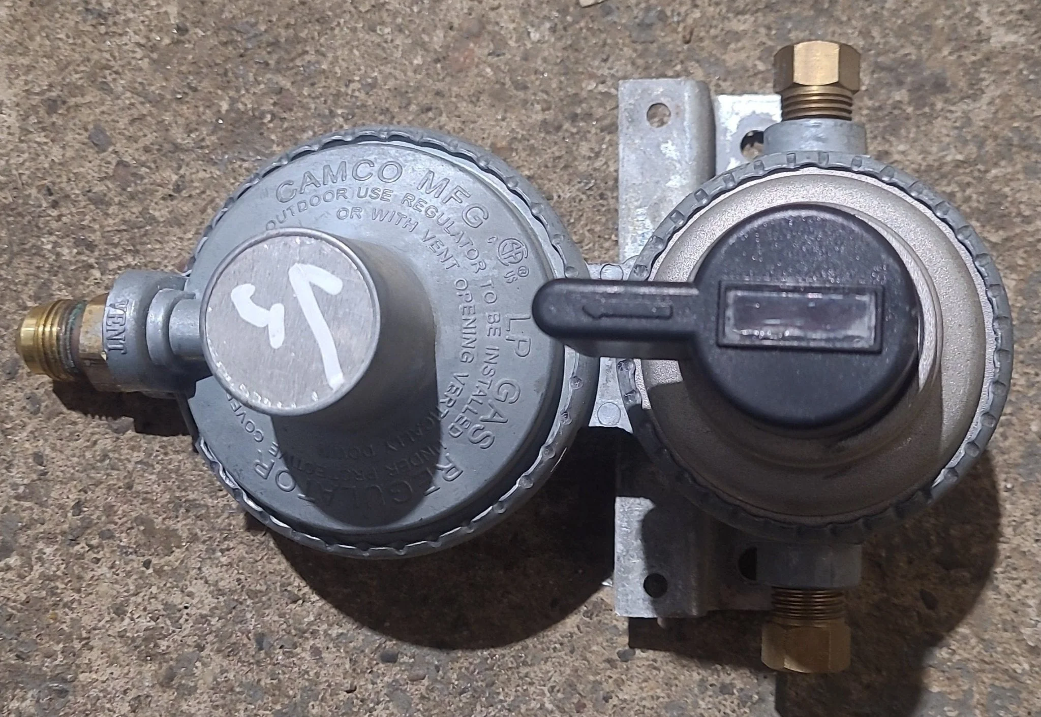 Used Camco Propane Regulator - Model AC201