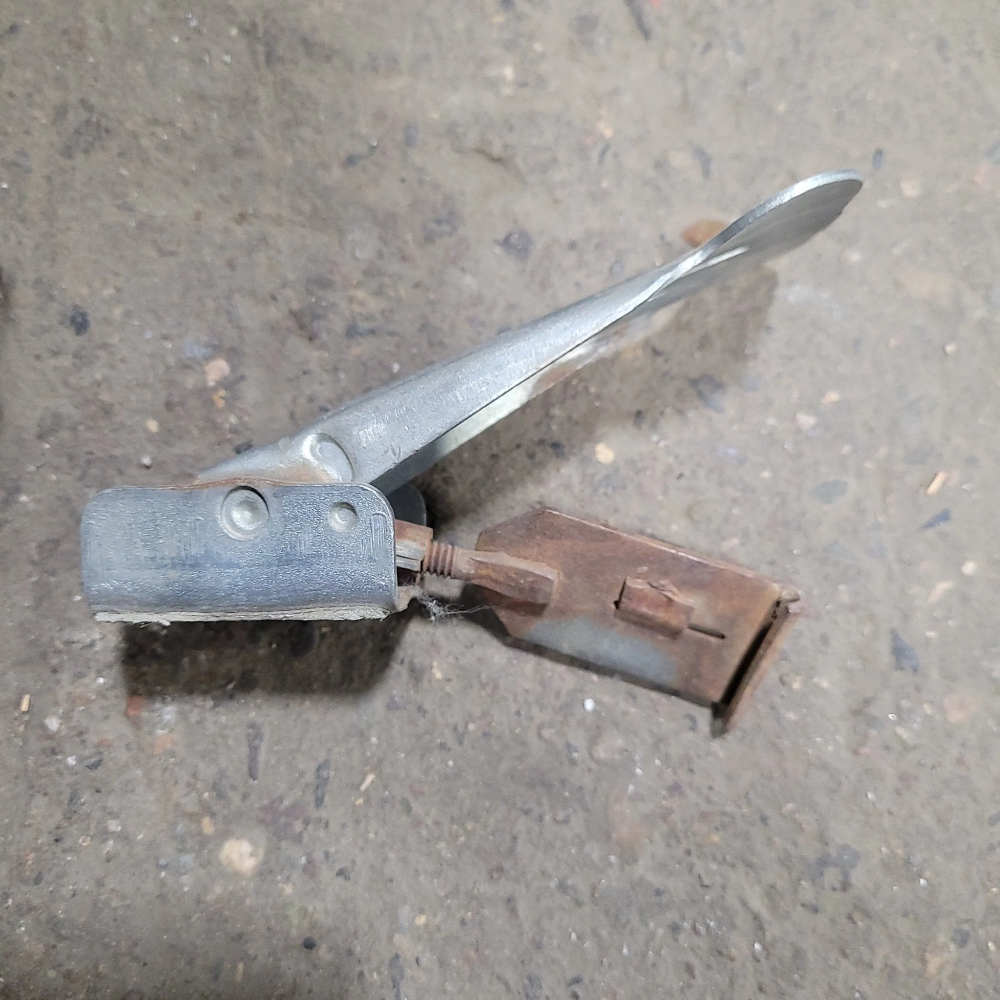 Used Tent Trailer Roof Latch - Image 2