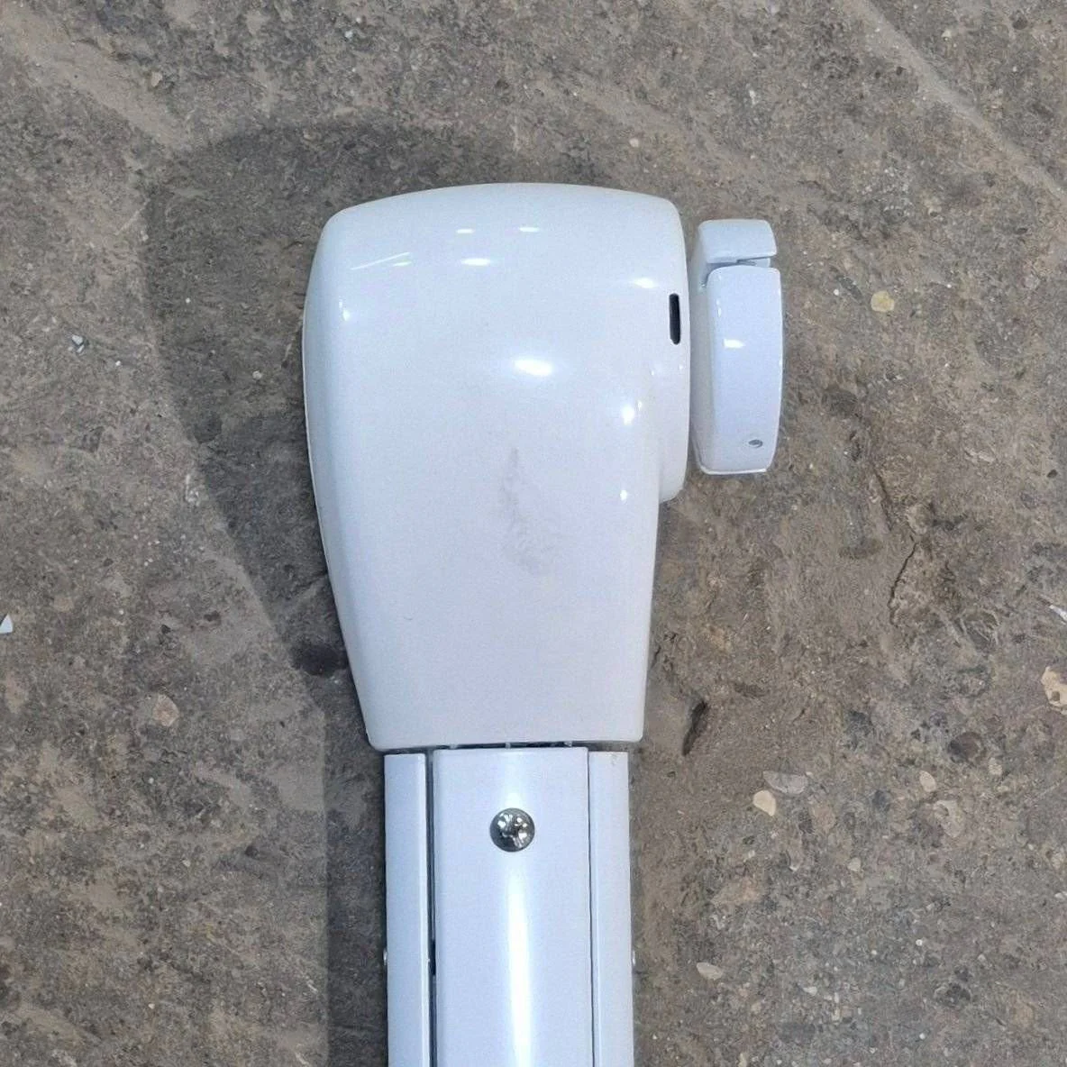 Used Carefree Awning Arm, Idler (Rear) Non-Powered, Steep Pitch, White, 59" - Travel'r , R001508WHT - Image 4
